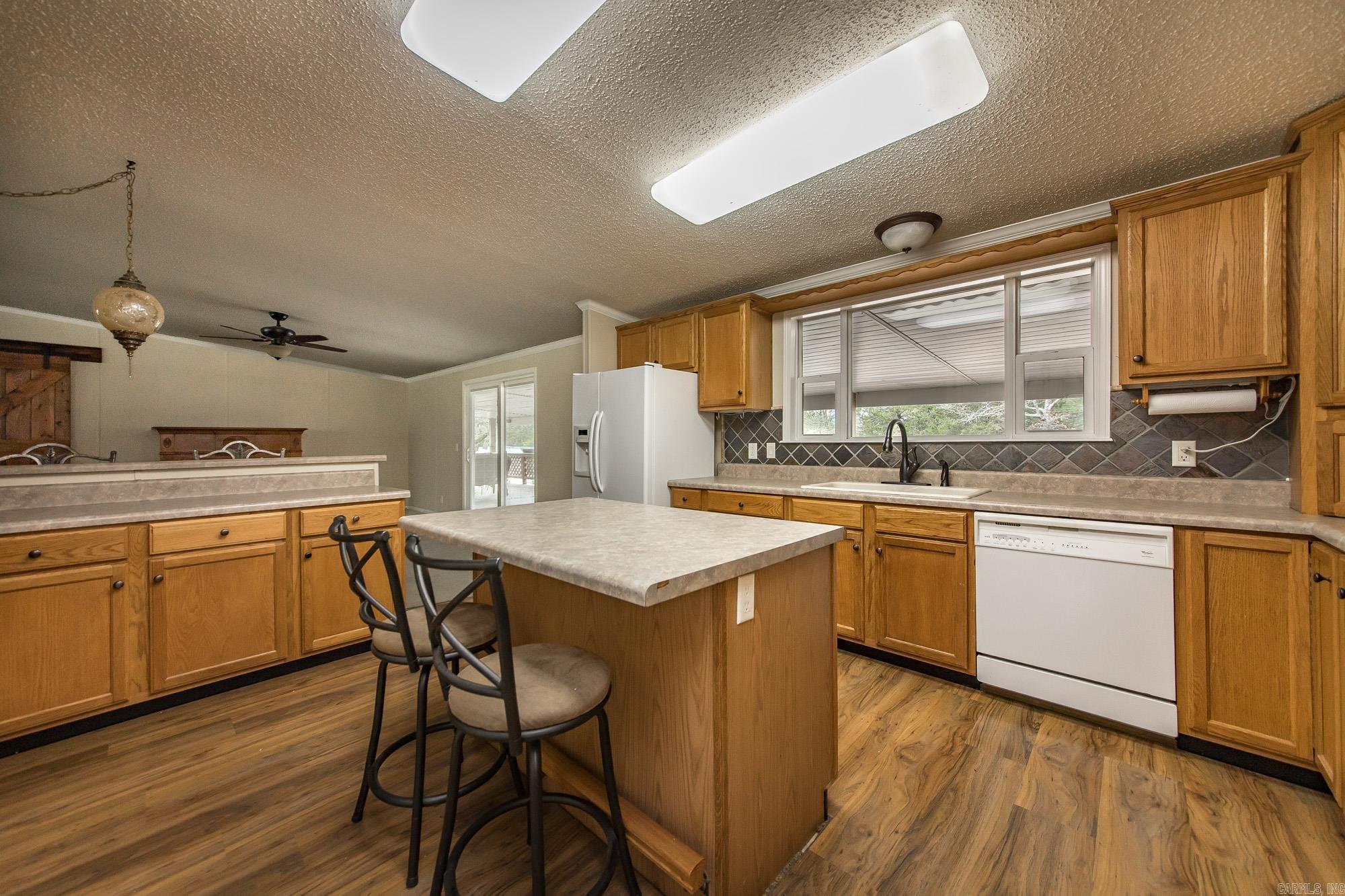 103 N Skyview Circle
