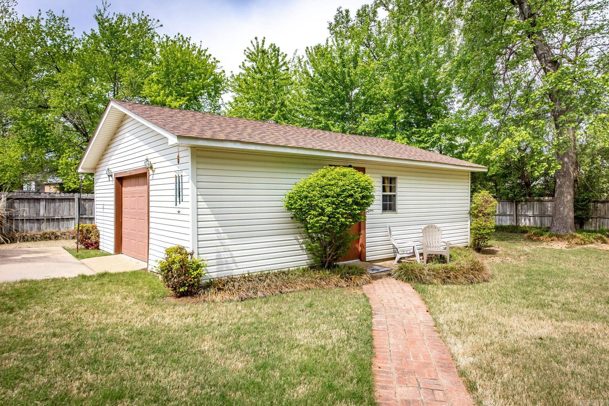 44 Glendale Drive