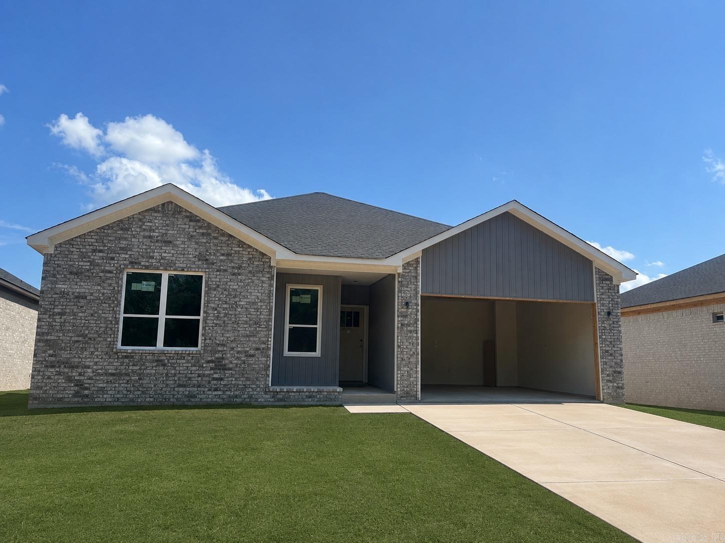 942 Villa Vista Circle