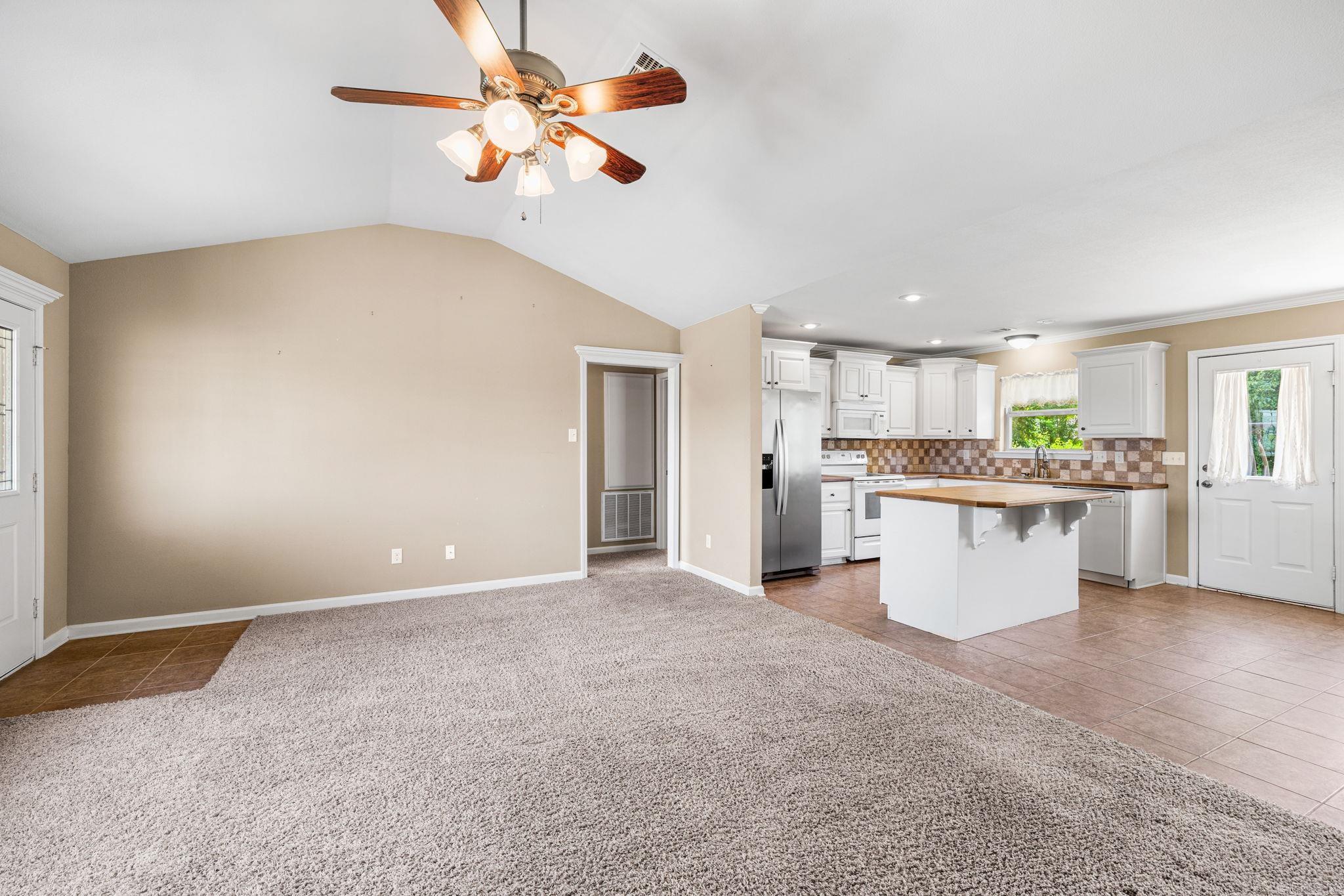 913 Mesquite Trail
