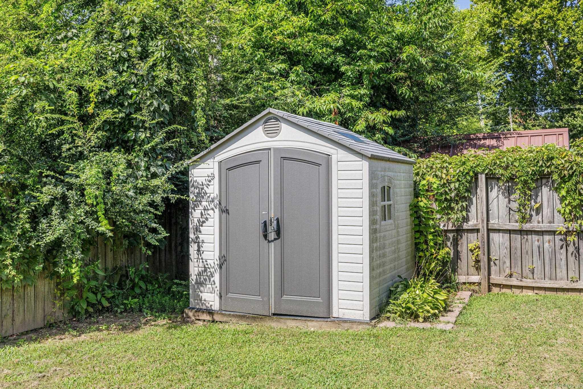 913 Mesquite Trail