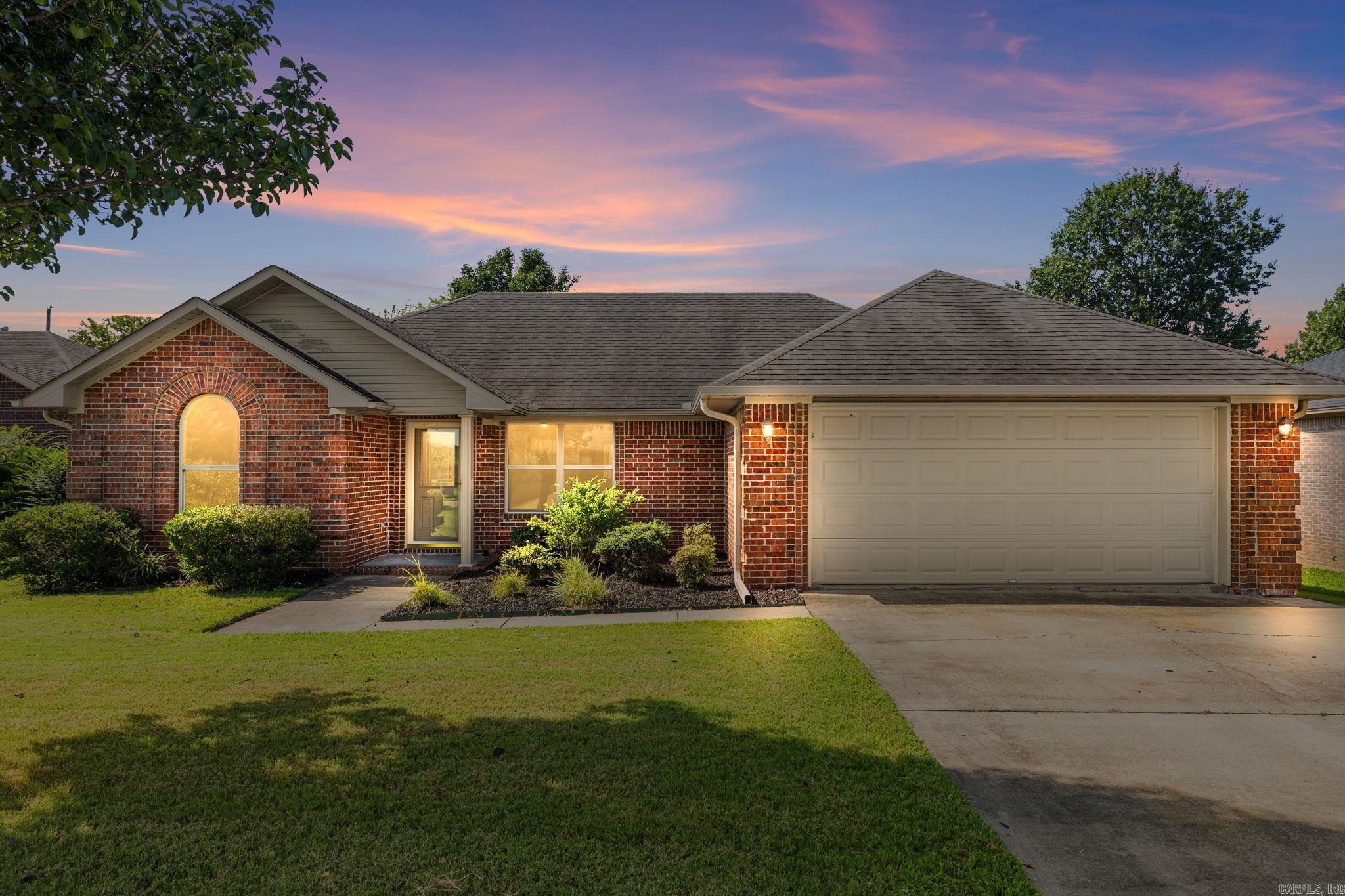 913 Mesquite Trail