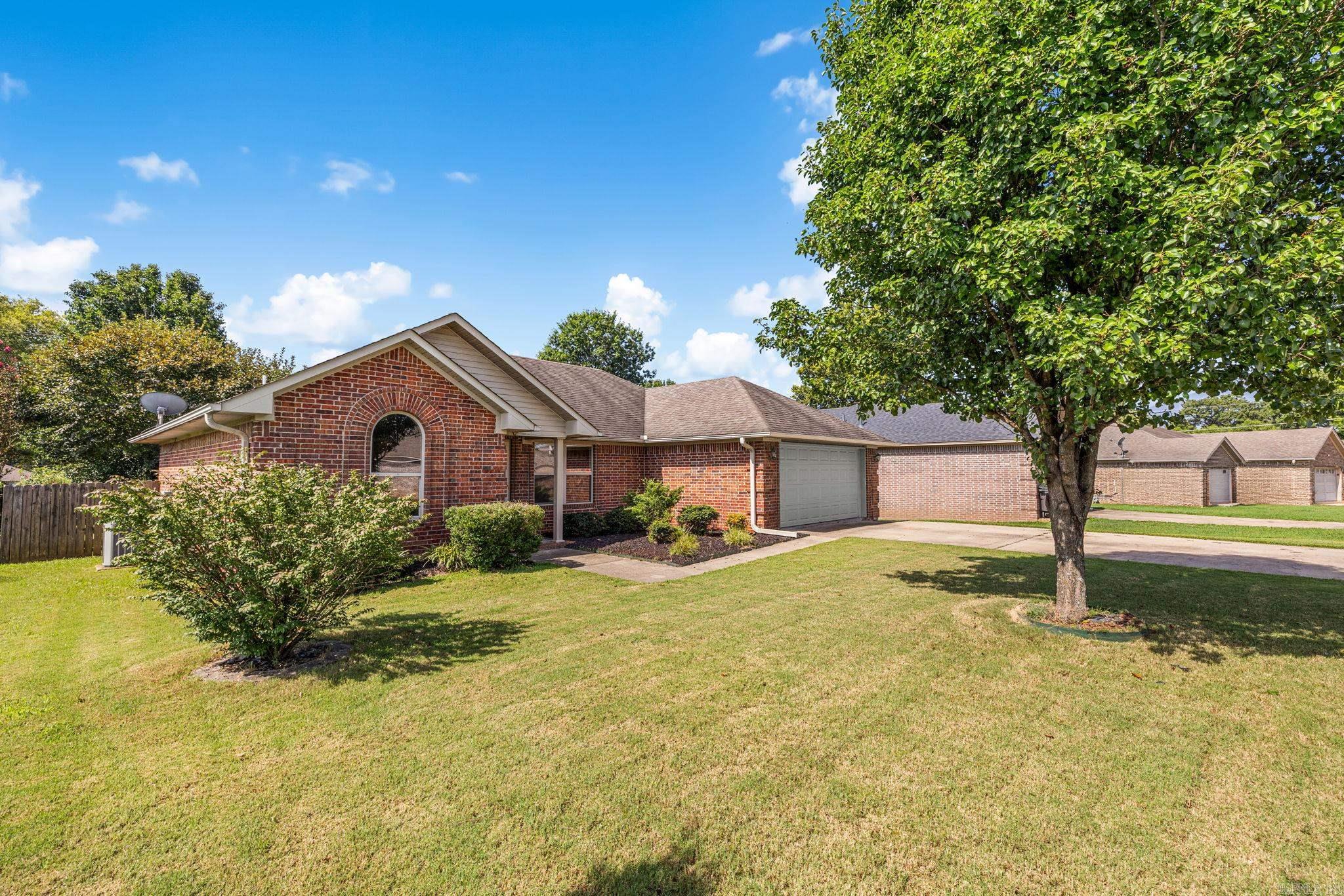 913 Mesquite Trail