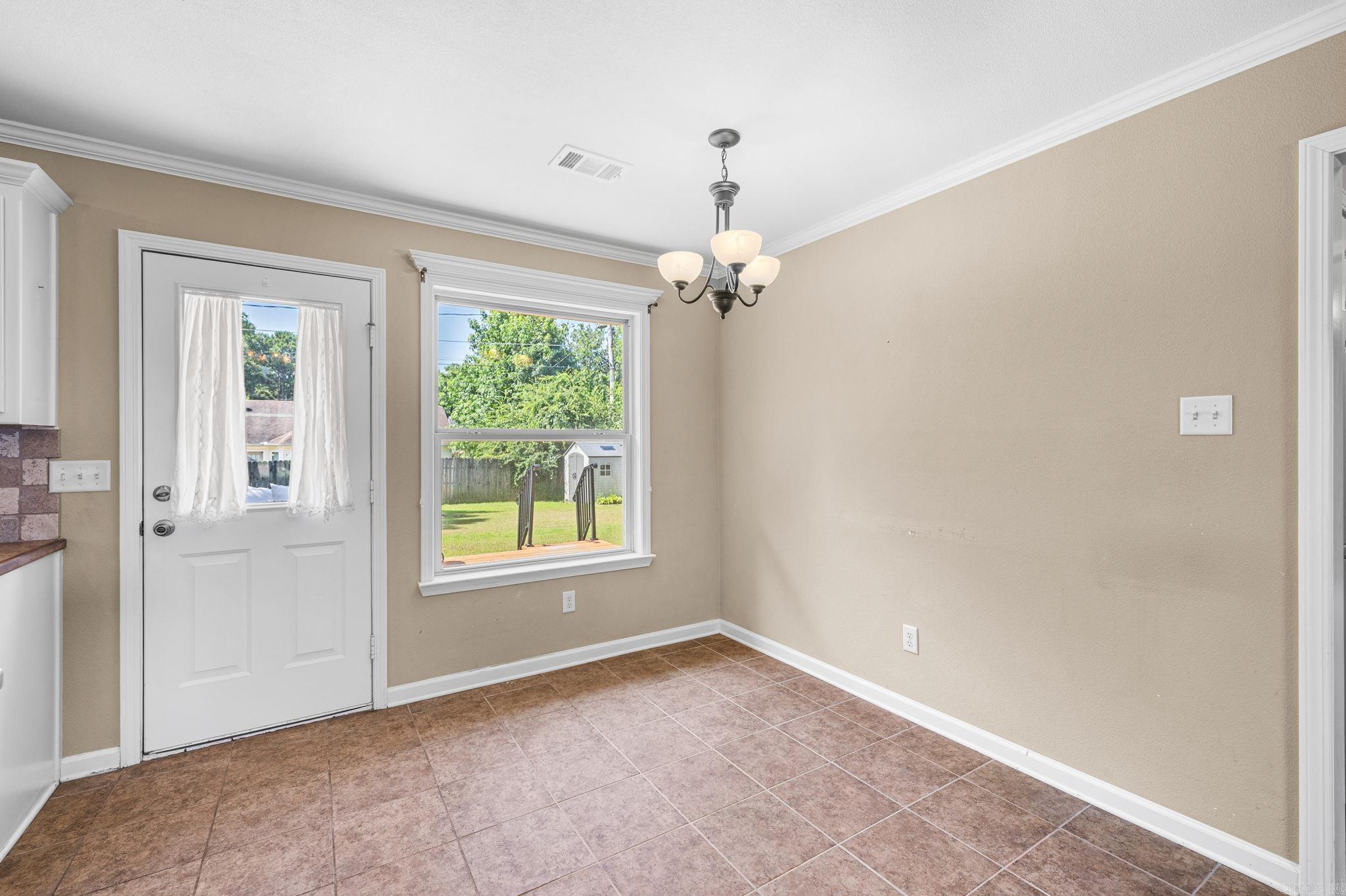 913 Mesquite Trail