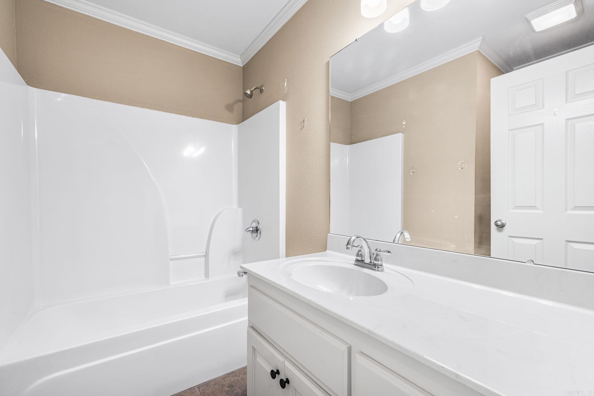 913 Mesquite Trail