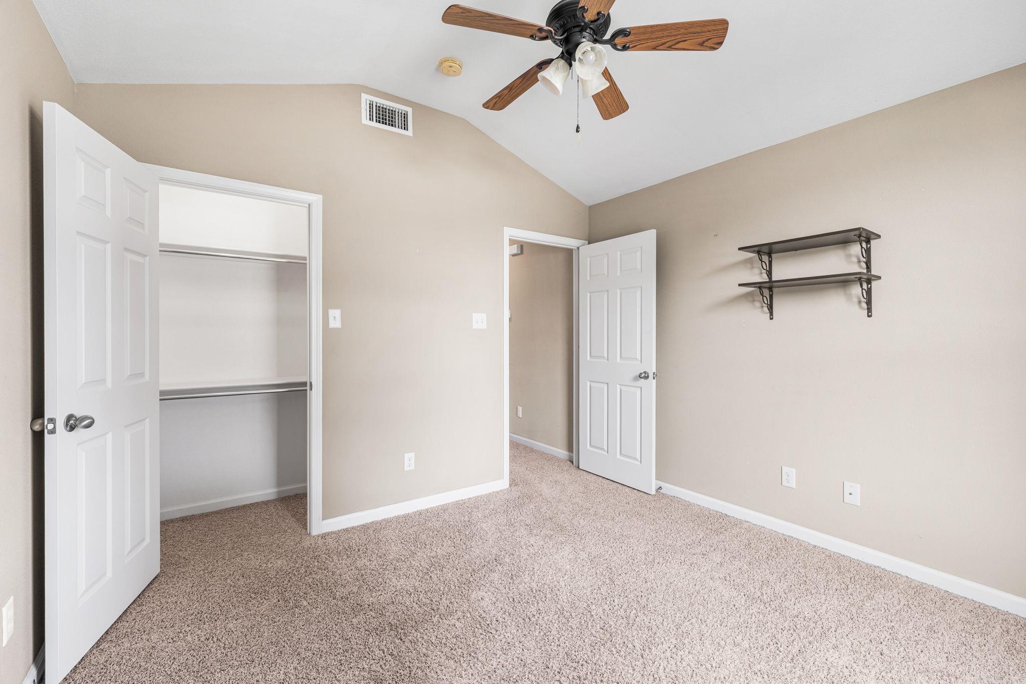 913 Mesquite Trail