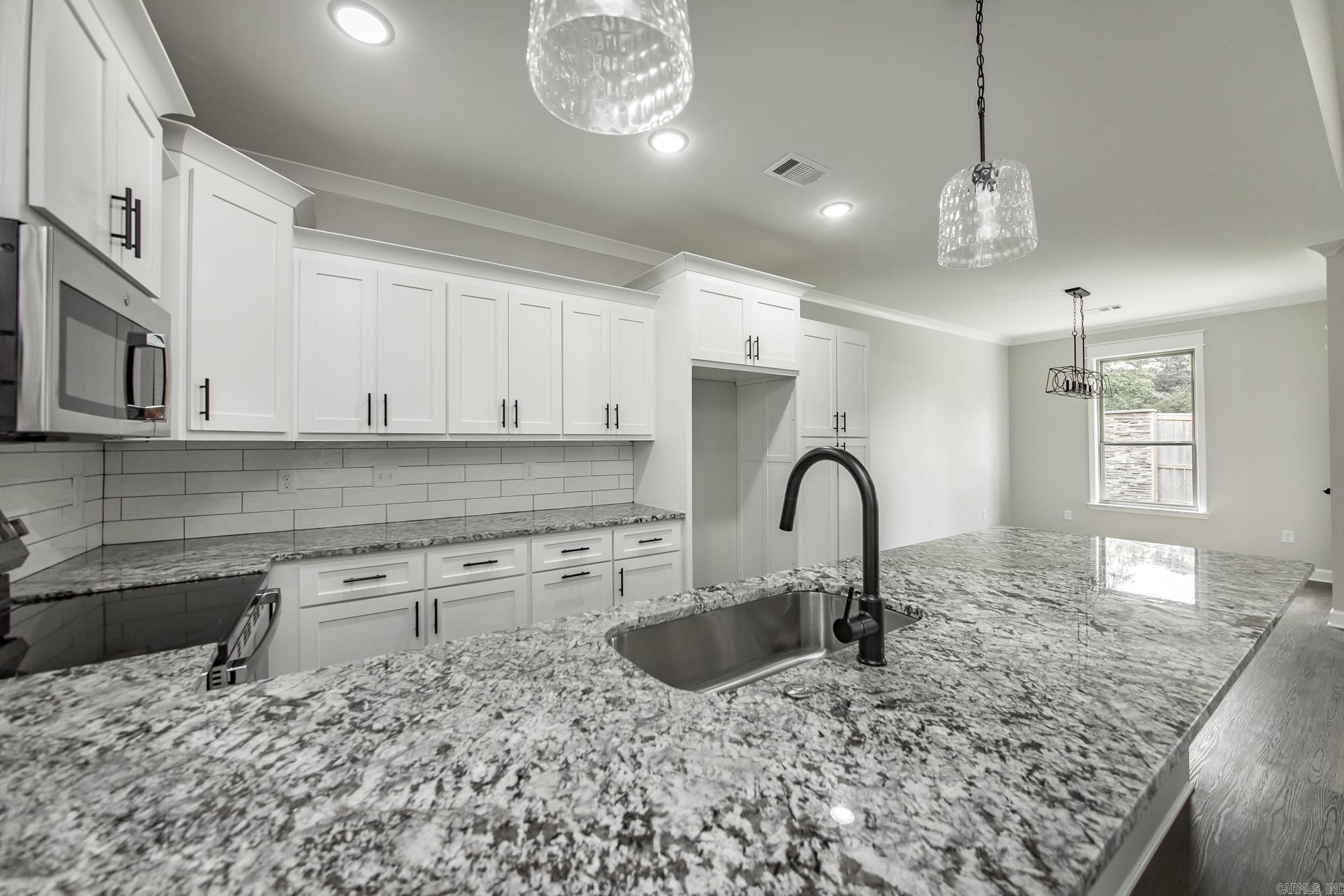 942 Villa Vista Circle