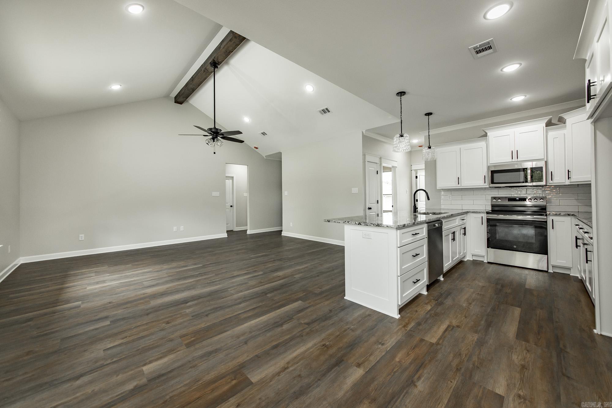 942 Villa Vista Circle
