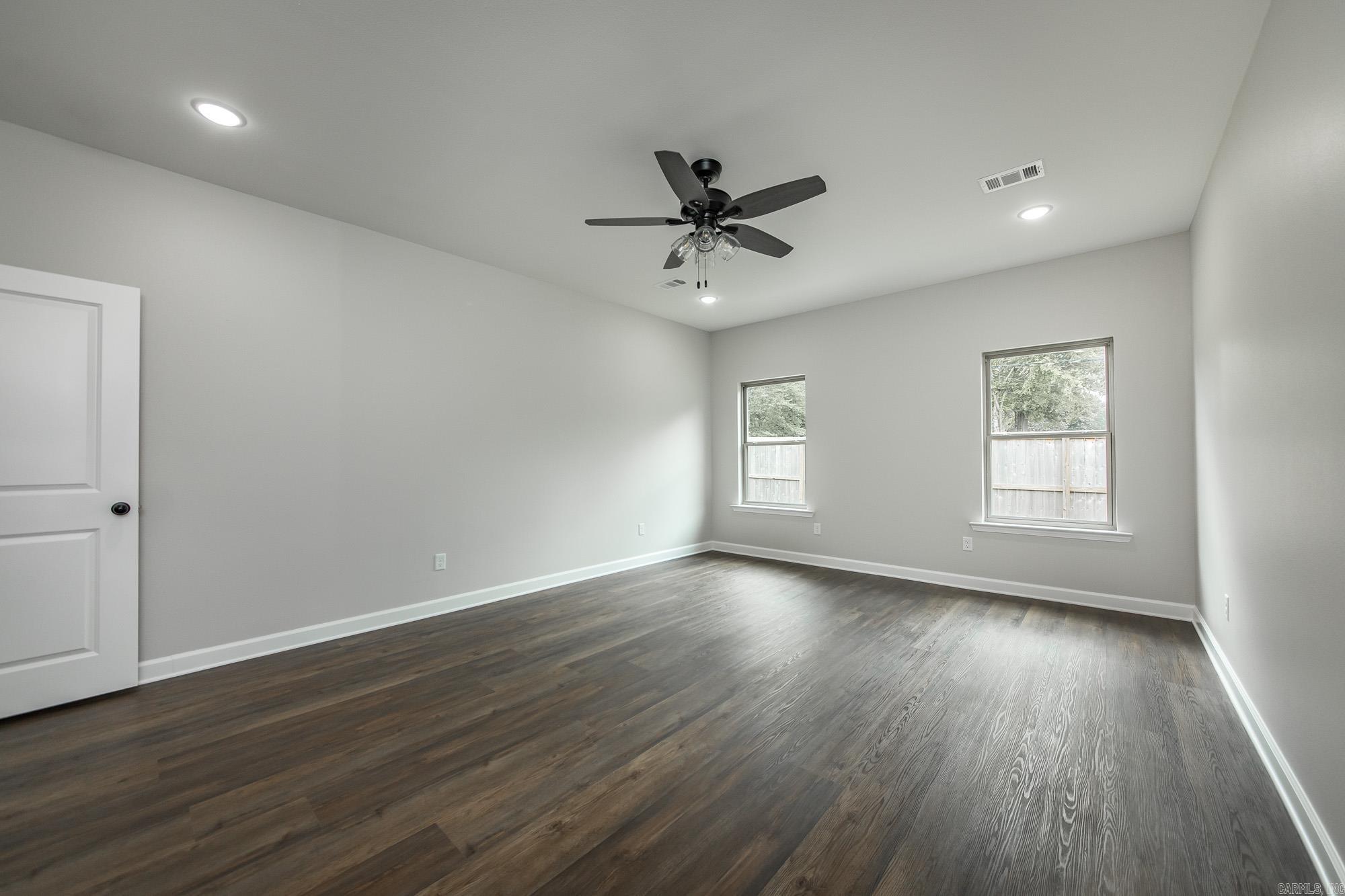942 Villa Vista Circle