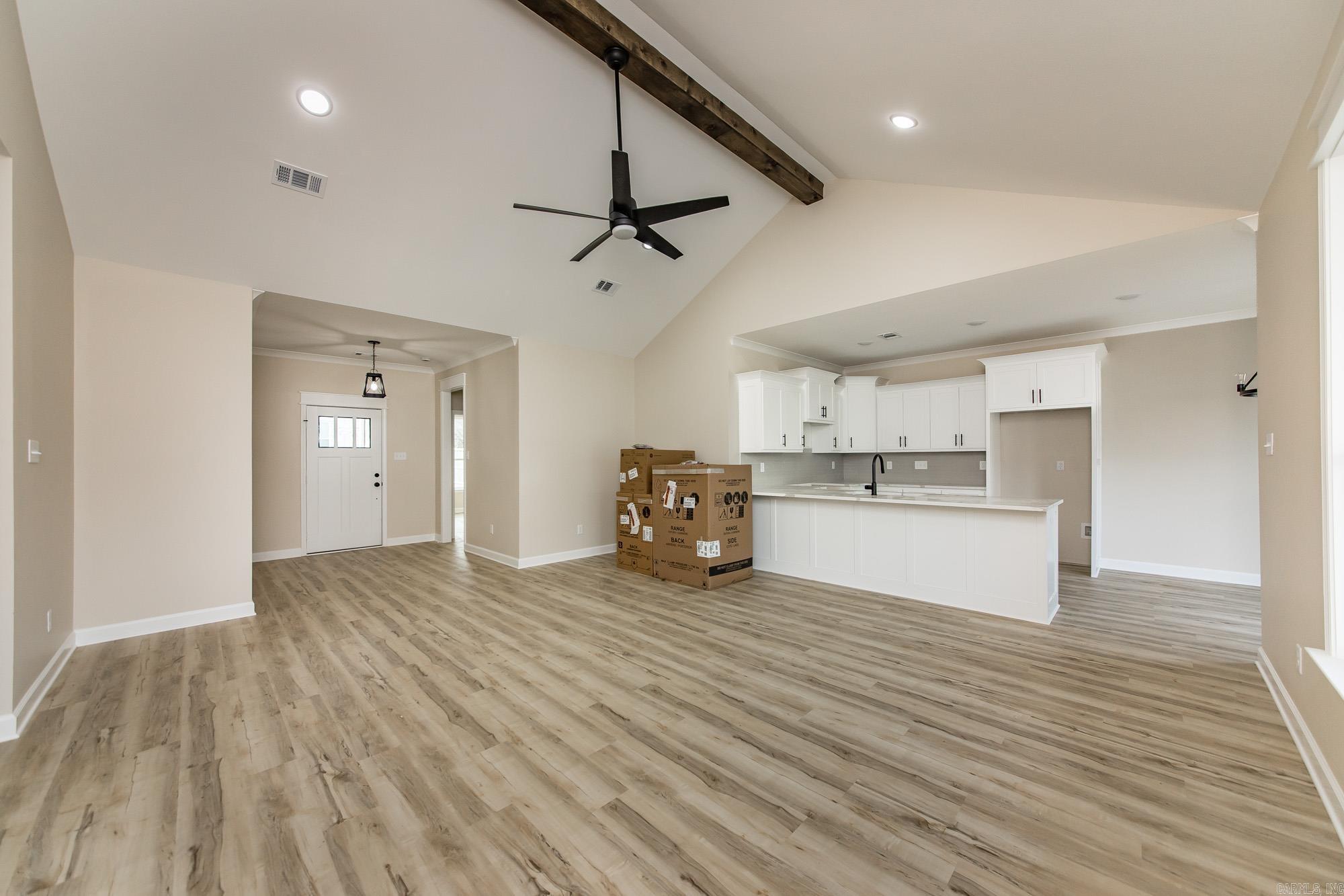 944 Villa Vista Circle