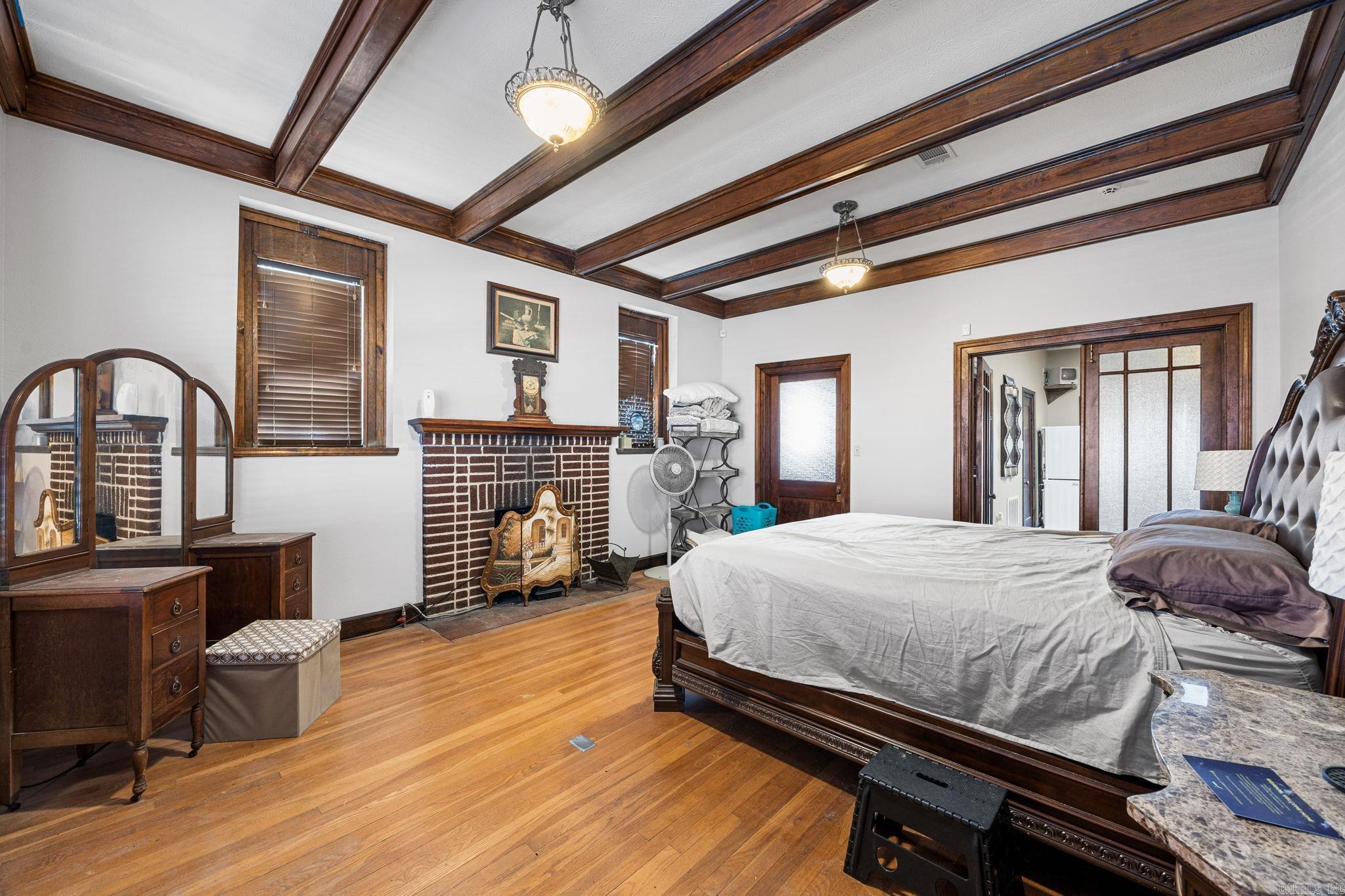 102 NW Front Street Unit: Suite 2
