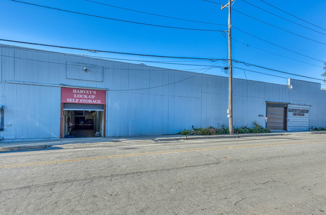 27 Monterey ST