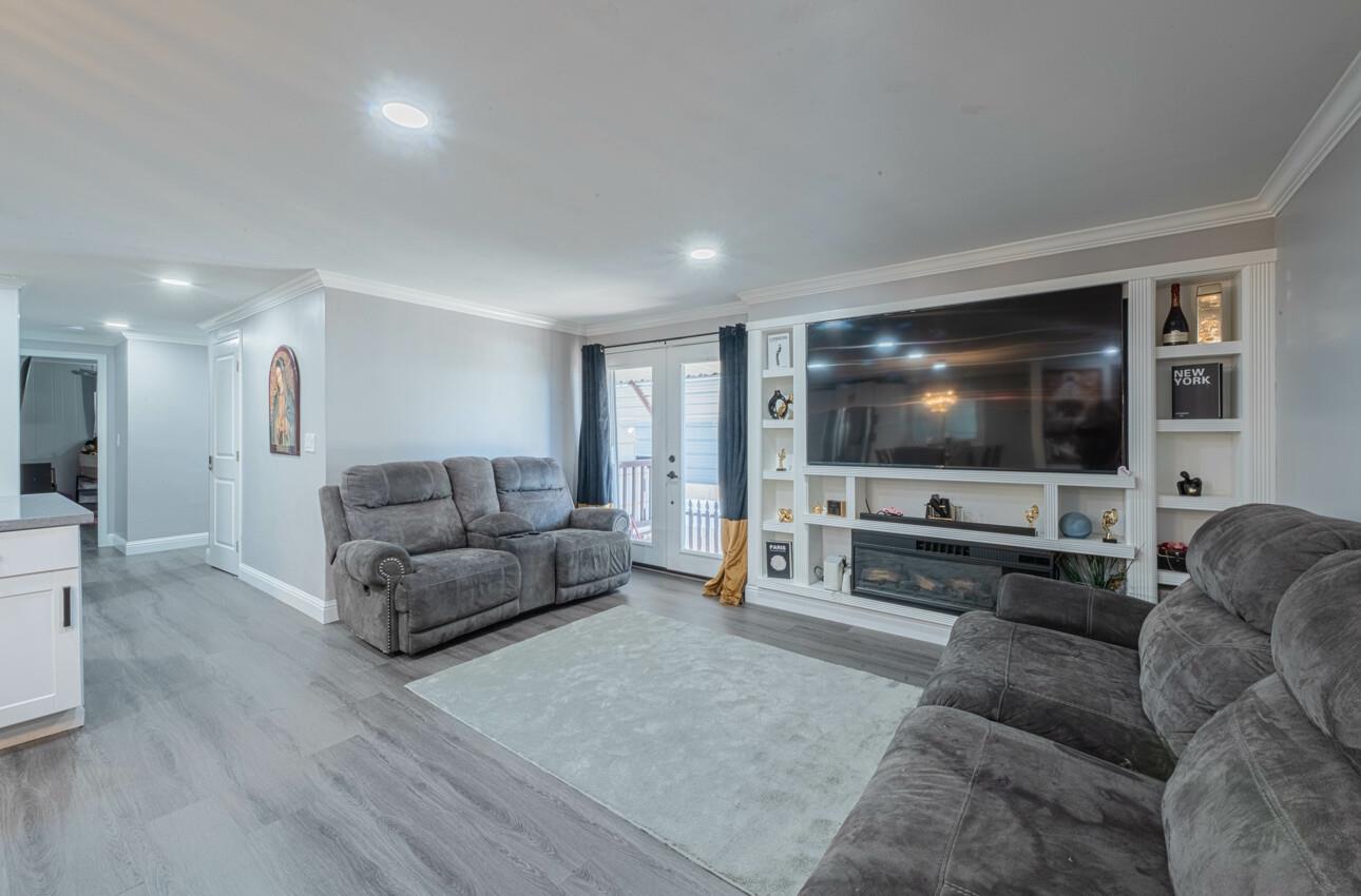 255 E Bolivar Street Unit: 41