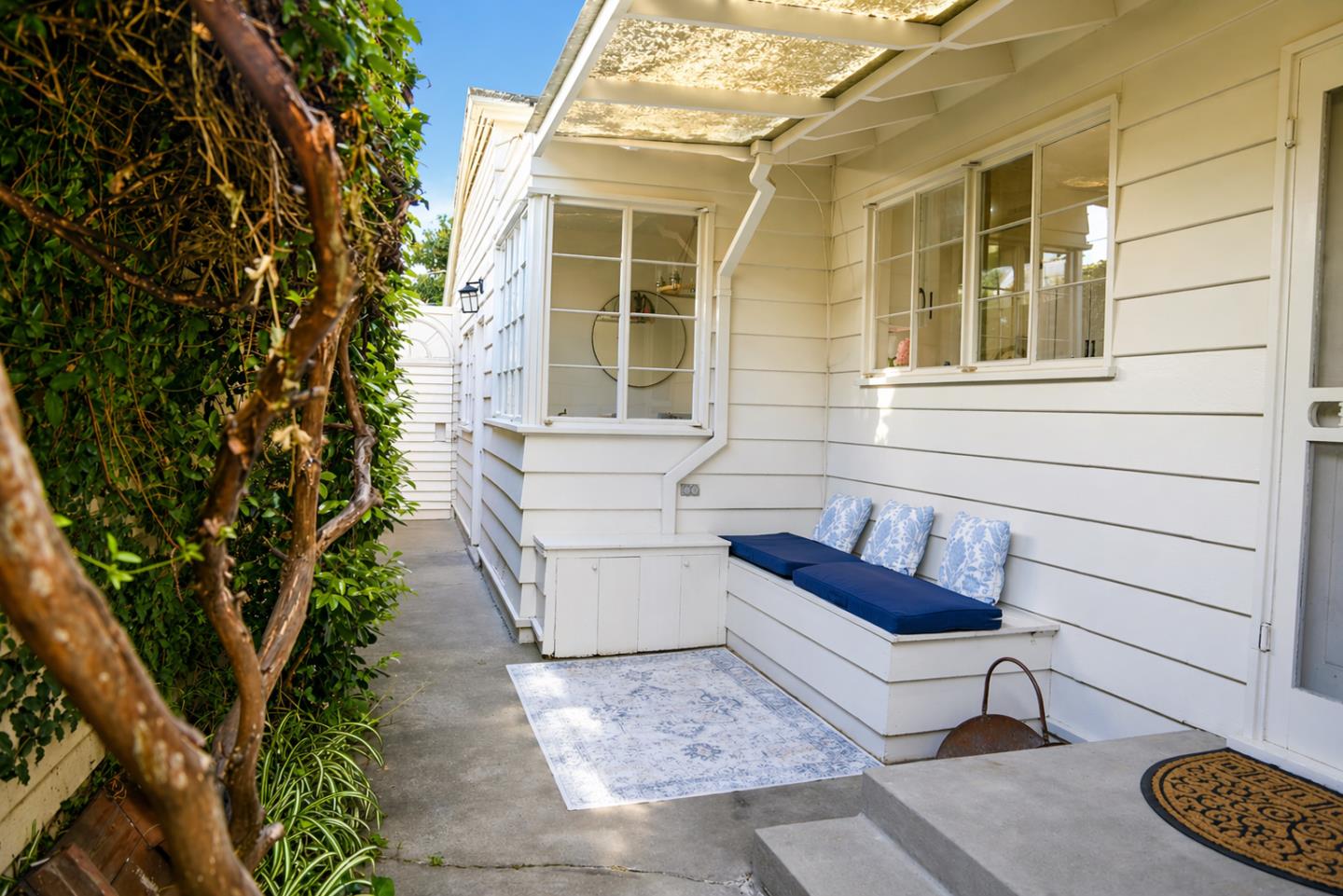 239 Oak Street