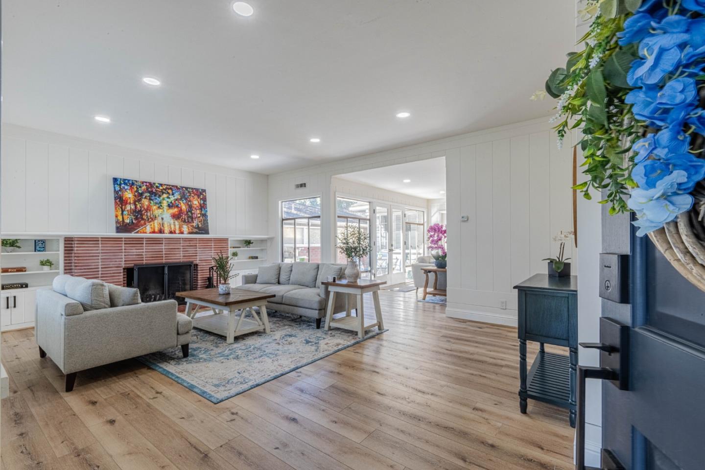 239 Oak Street