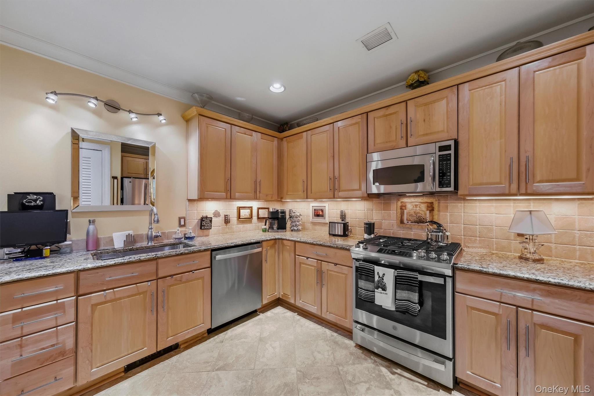 427 Trump Park Unit: 427A