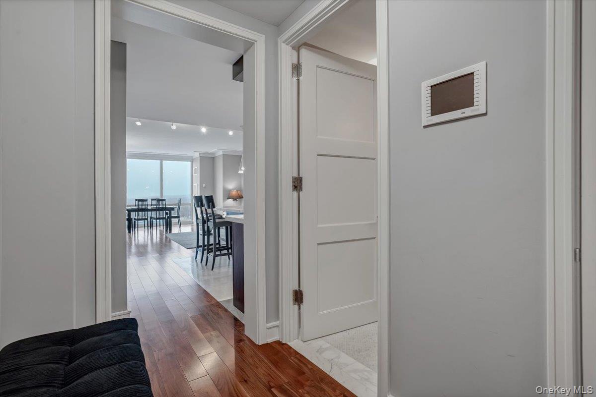1 Renaissance Square Unit: 24F