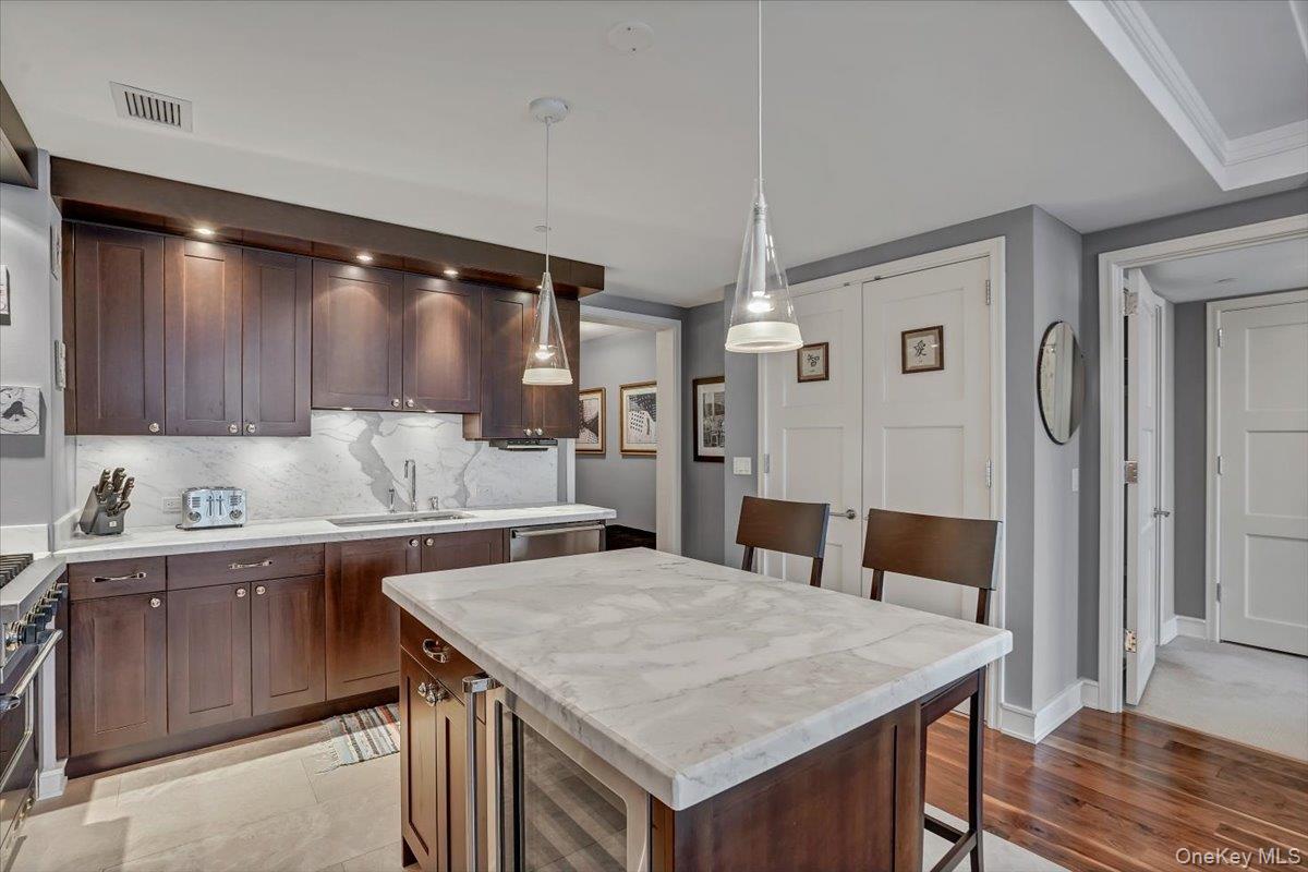 1 Renaissance Square Unit: 24F