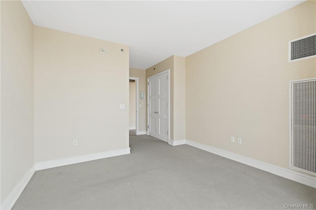 1 Renaissance Square Unit: 21E