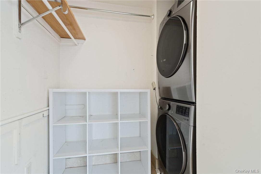 1 Renaissance Square Unit: 21E