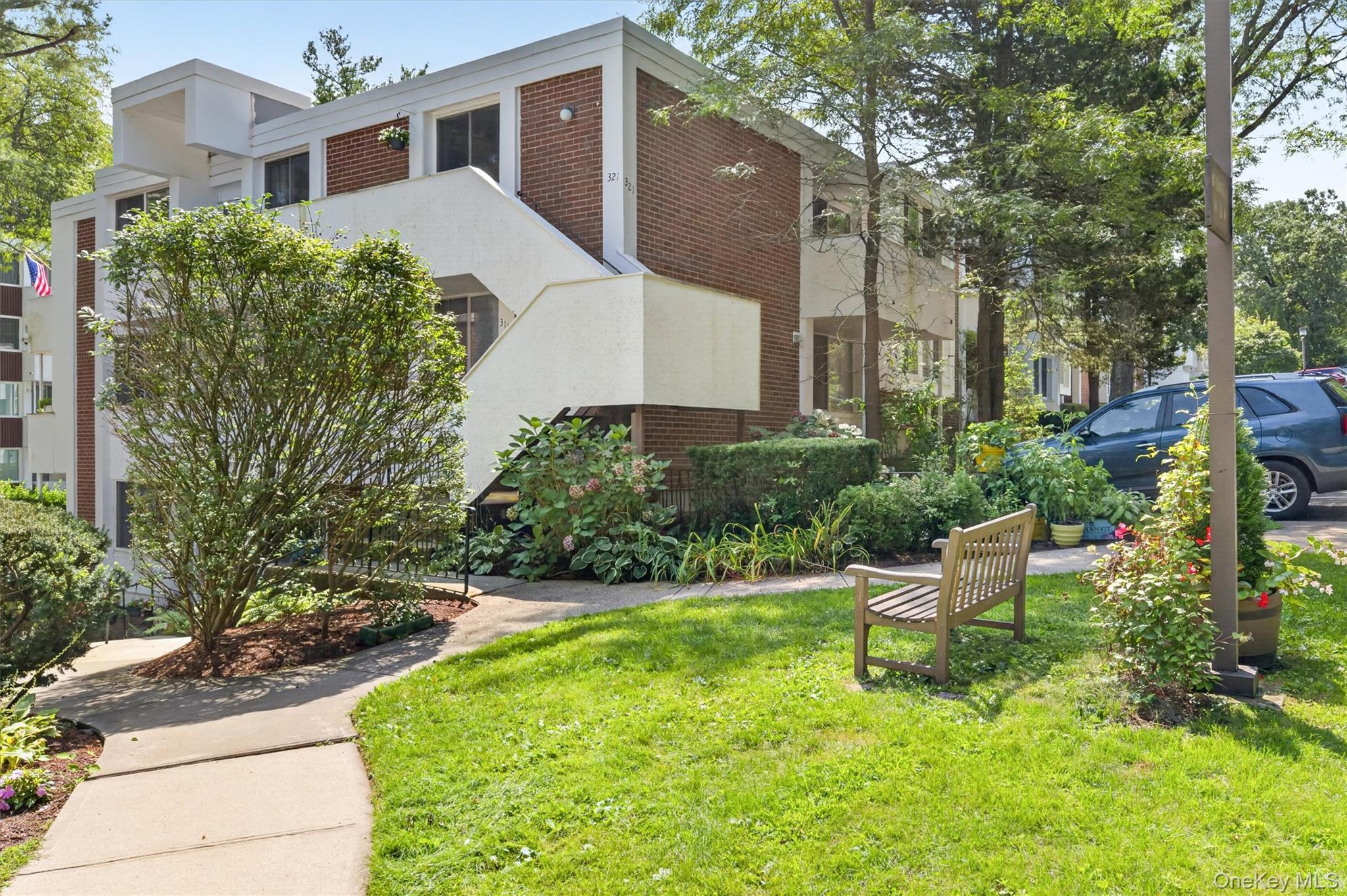311 Tallwood Drive Unit: 311