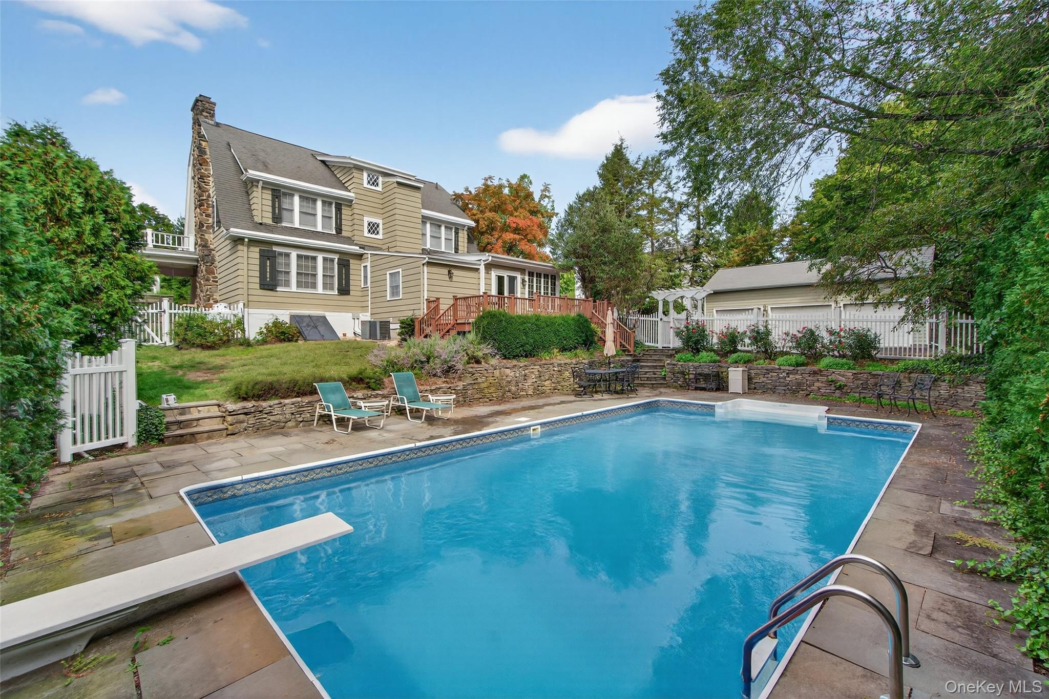 28 Observatory Drive