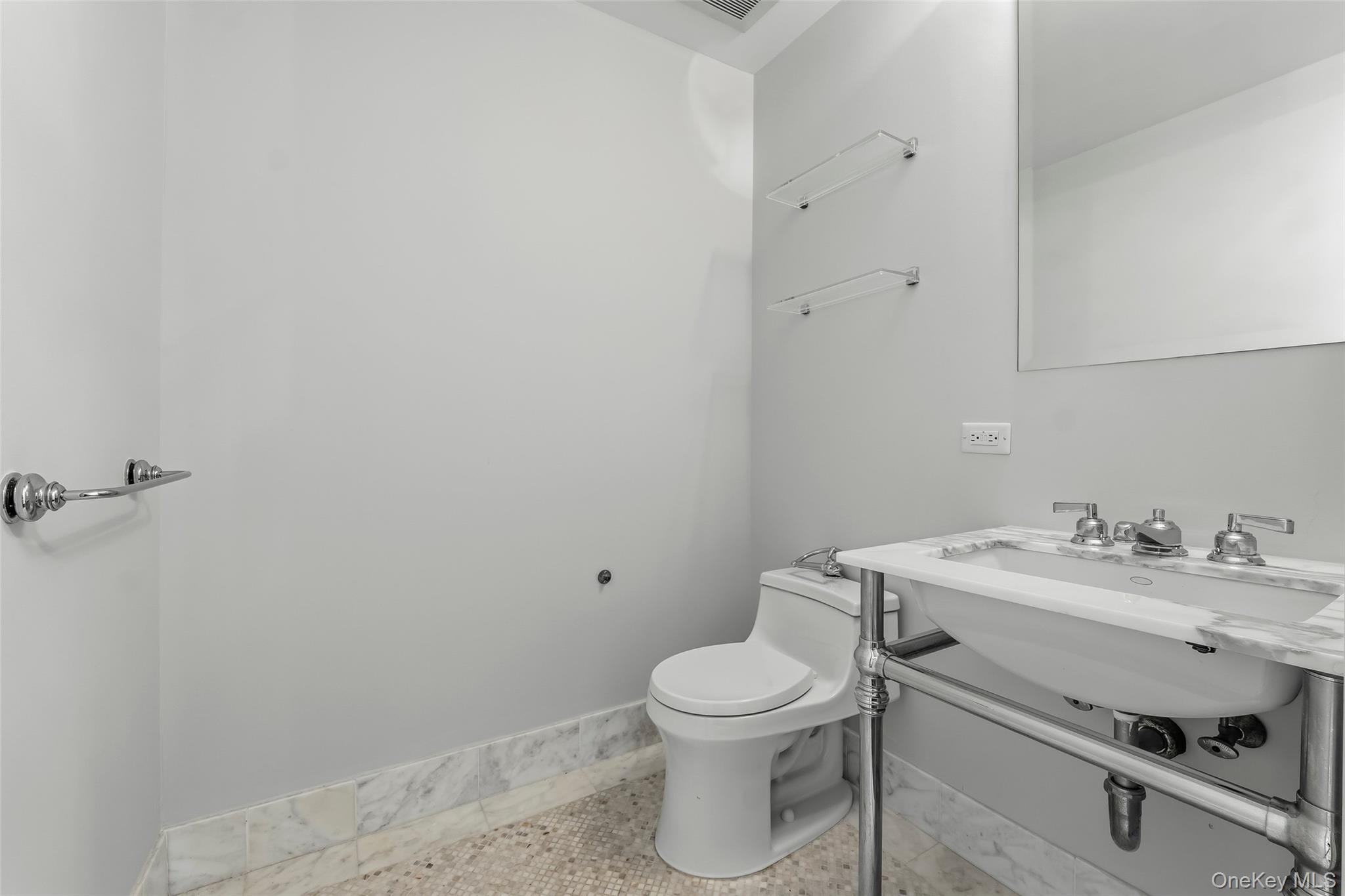 1 Renaissance Square Unit: V6G