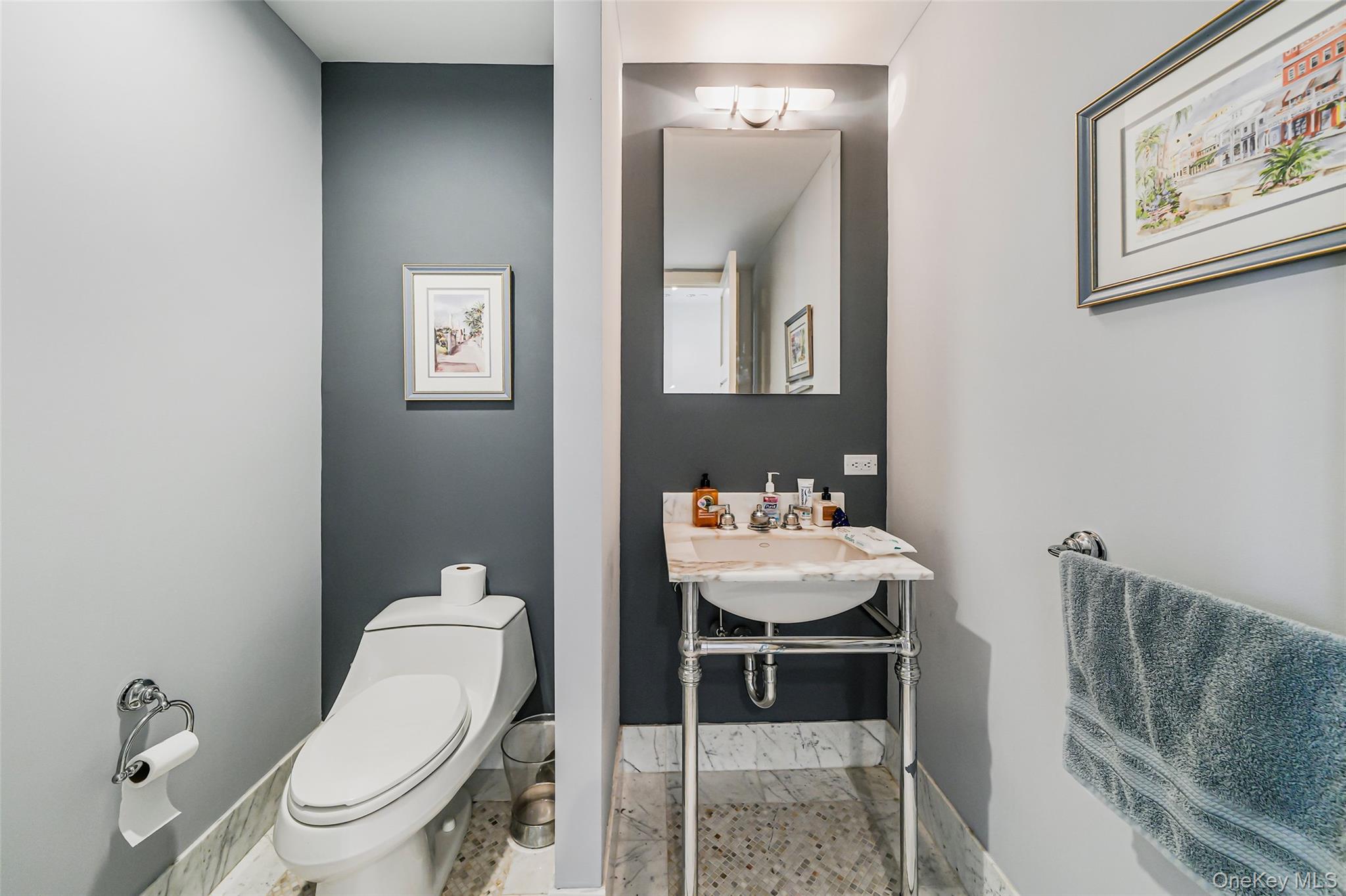 1 Renaissance Square Unit: 37B