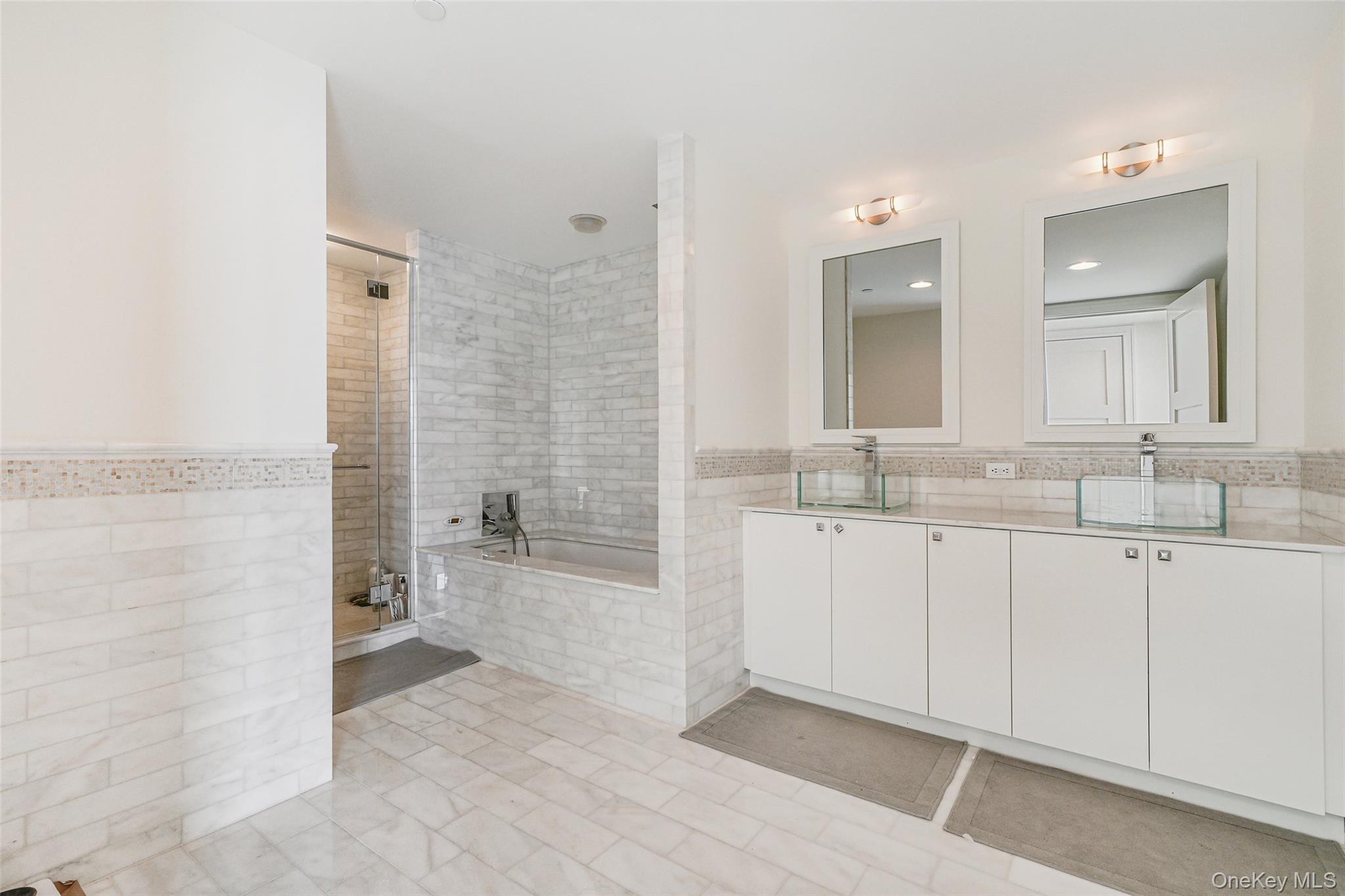 1 Renaissance Square Unit: 37B