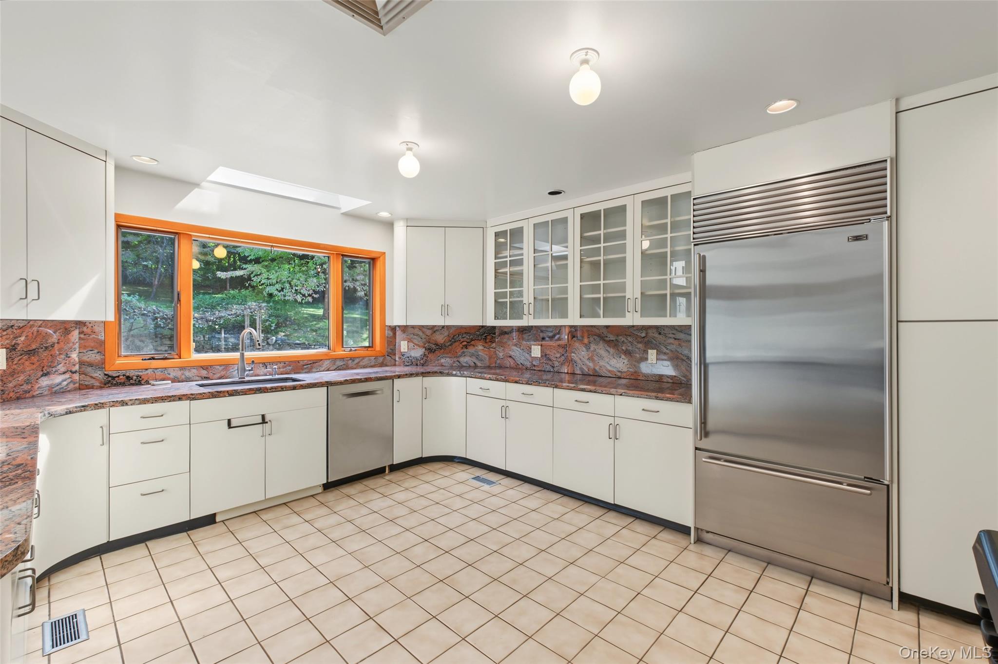2054 Quaker Ridge Road