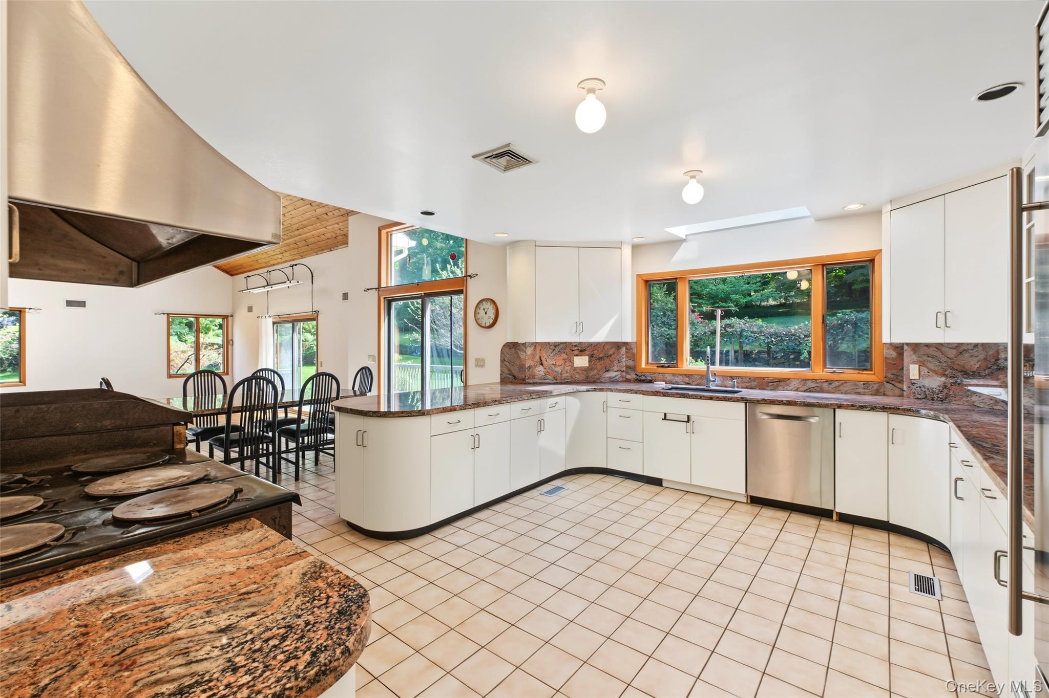 2054 Quaker Ridge Road