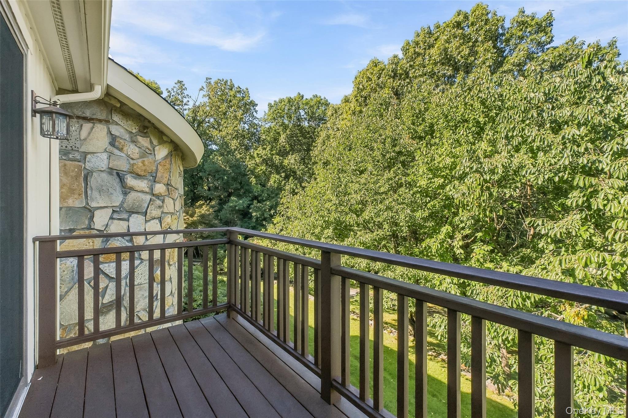 2054 Quaker Ridge Road