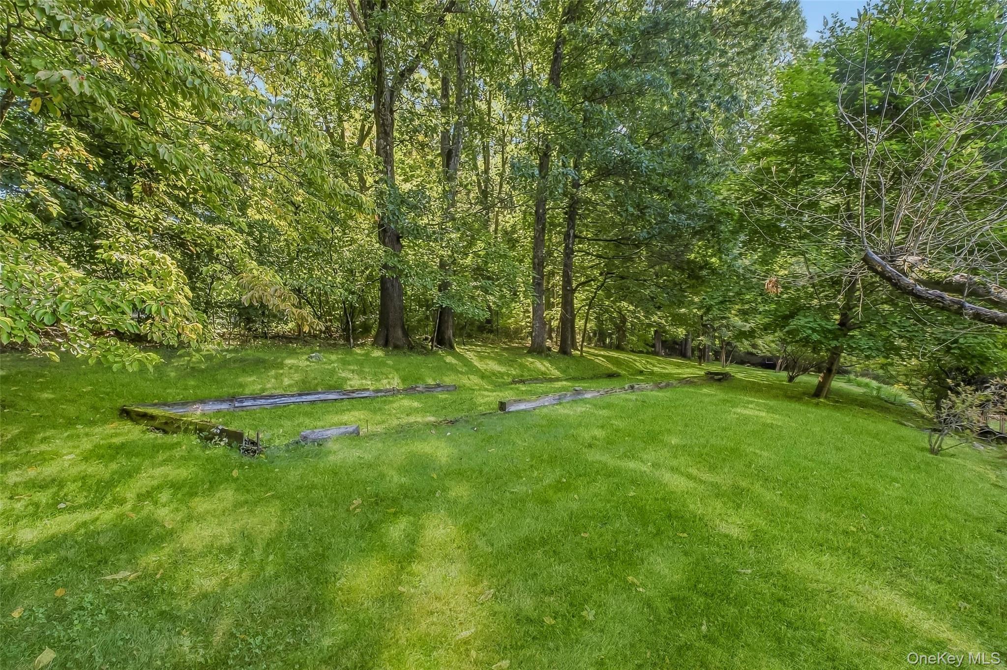 2054 Quaker Ridge Road