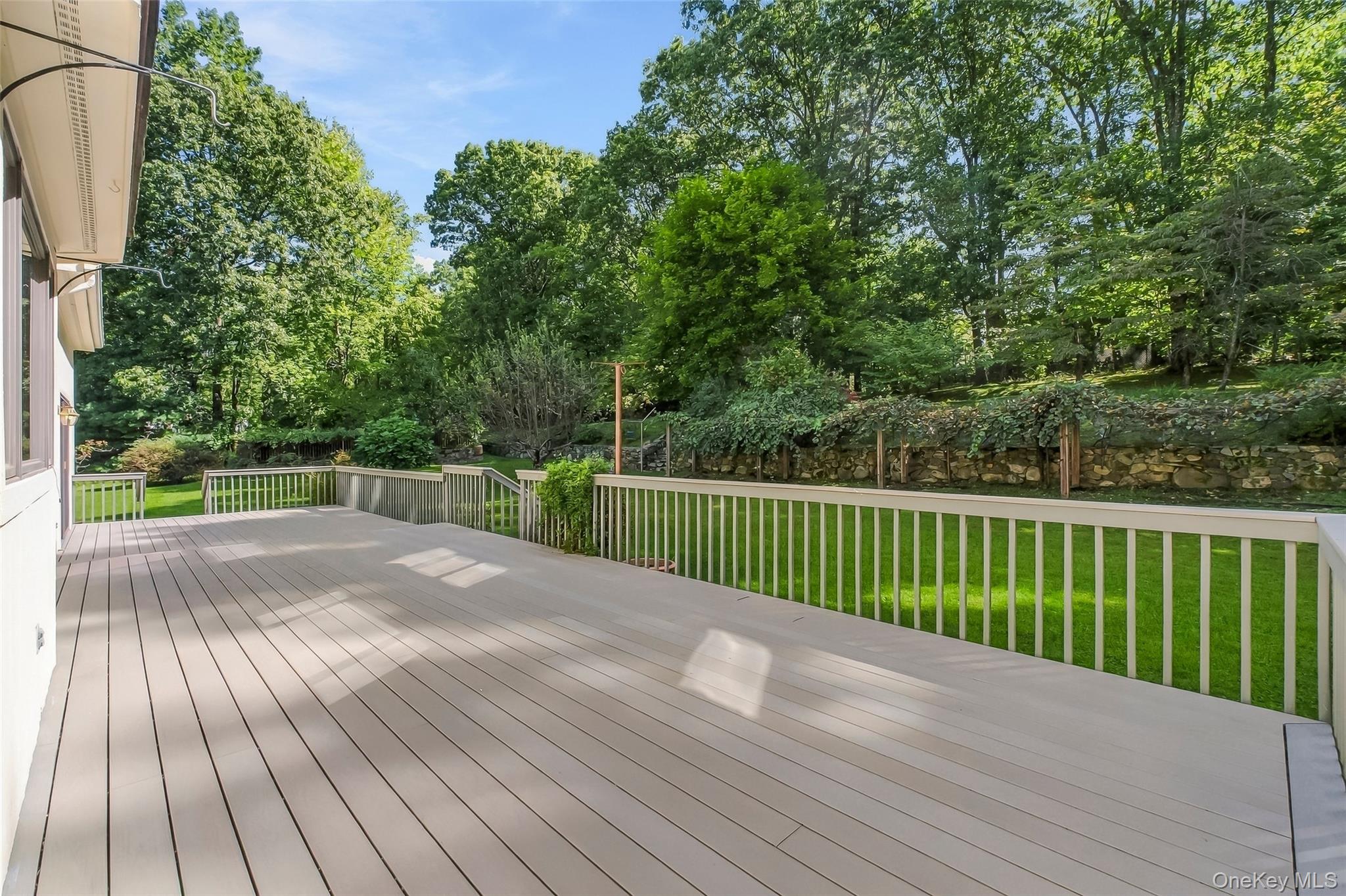 2054 Quaker Ridge Road
