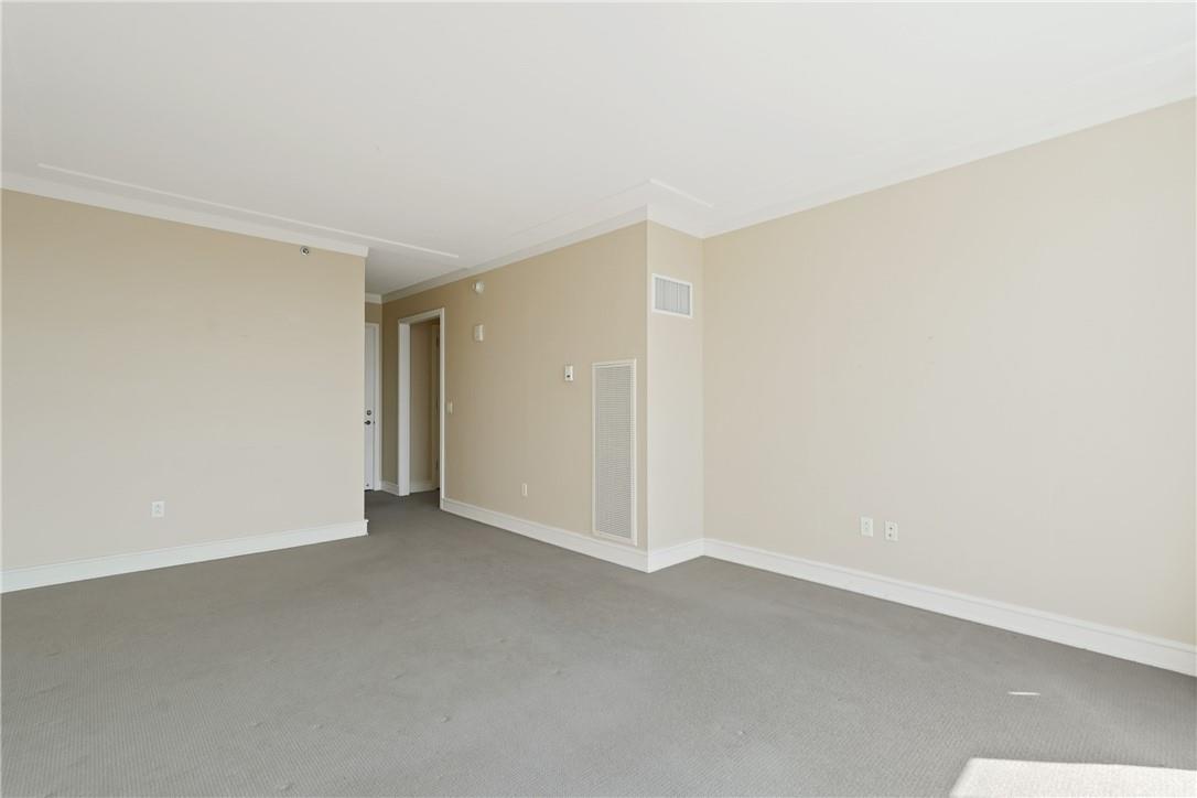 1 Renaissance Square Unit: V9E
