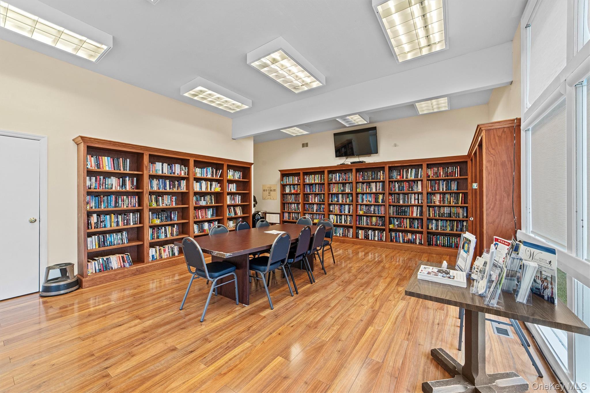 156 Carriage Court Unit: G