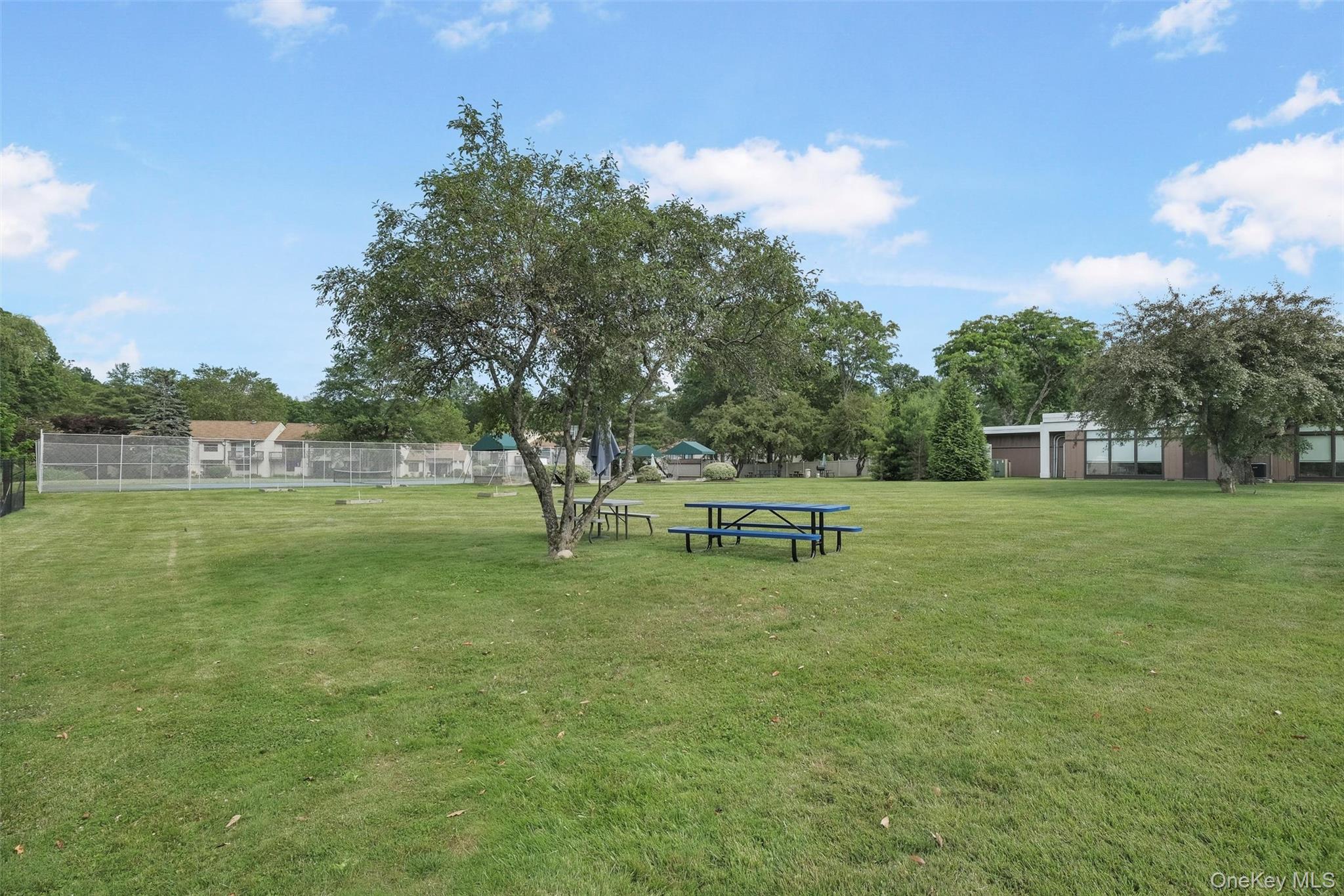 156 Carriage Court Unit: G