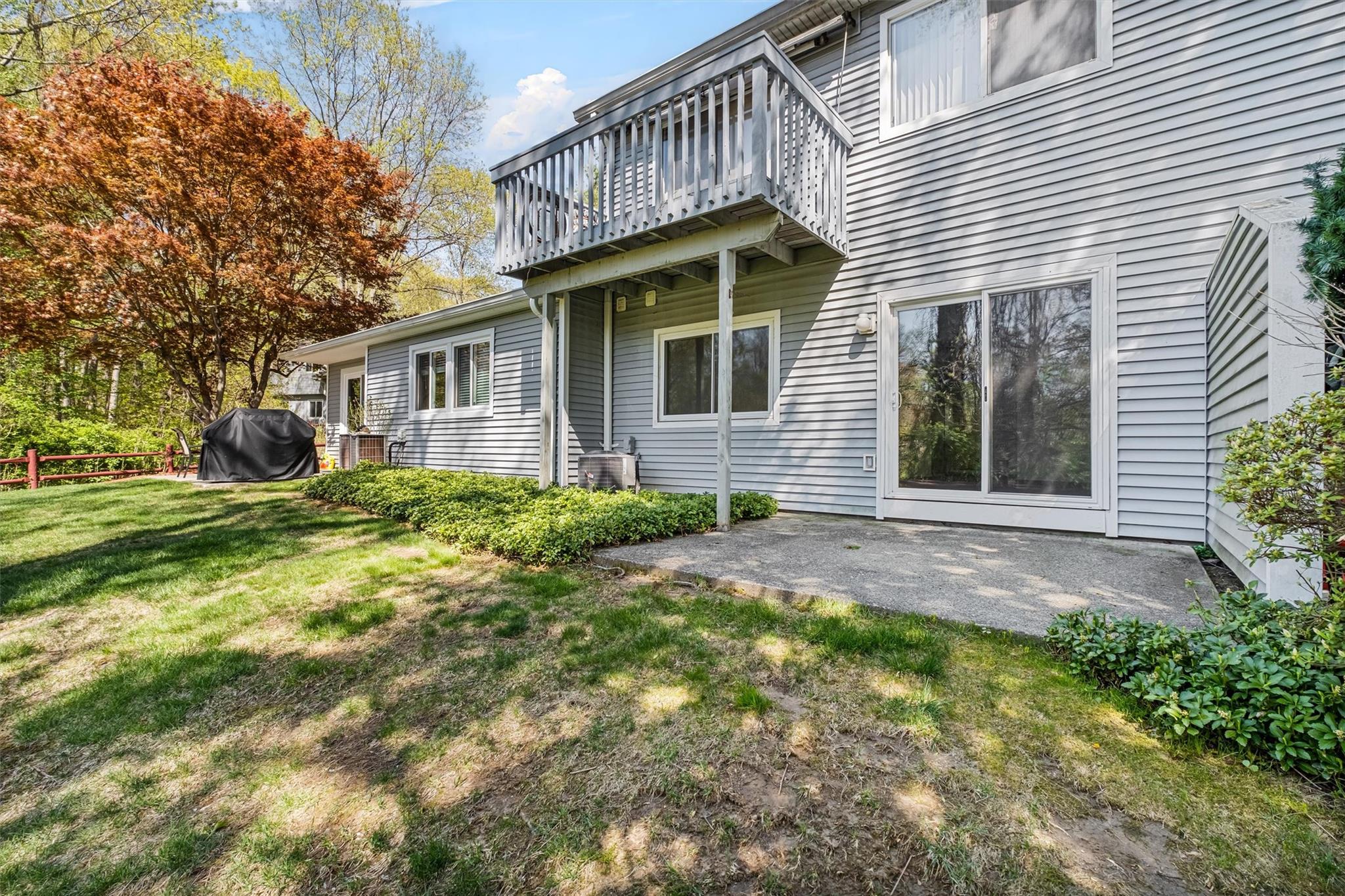 156 Carriage Court Unit: G