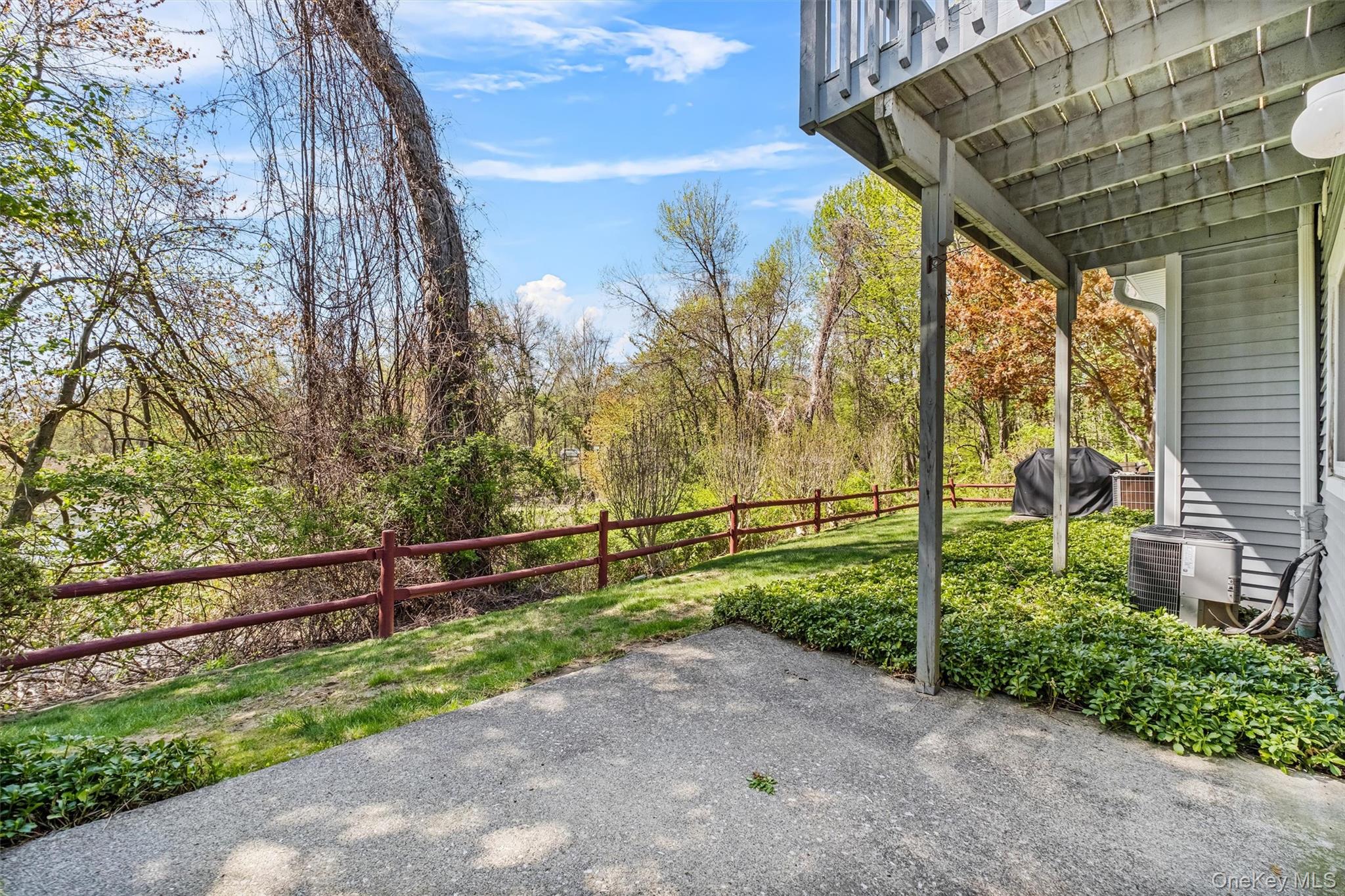 156 Carriage Court Unit: G