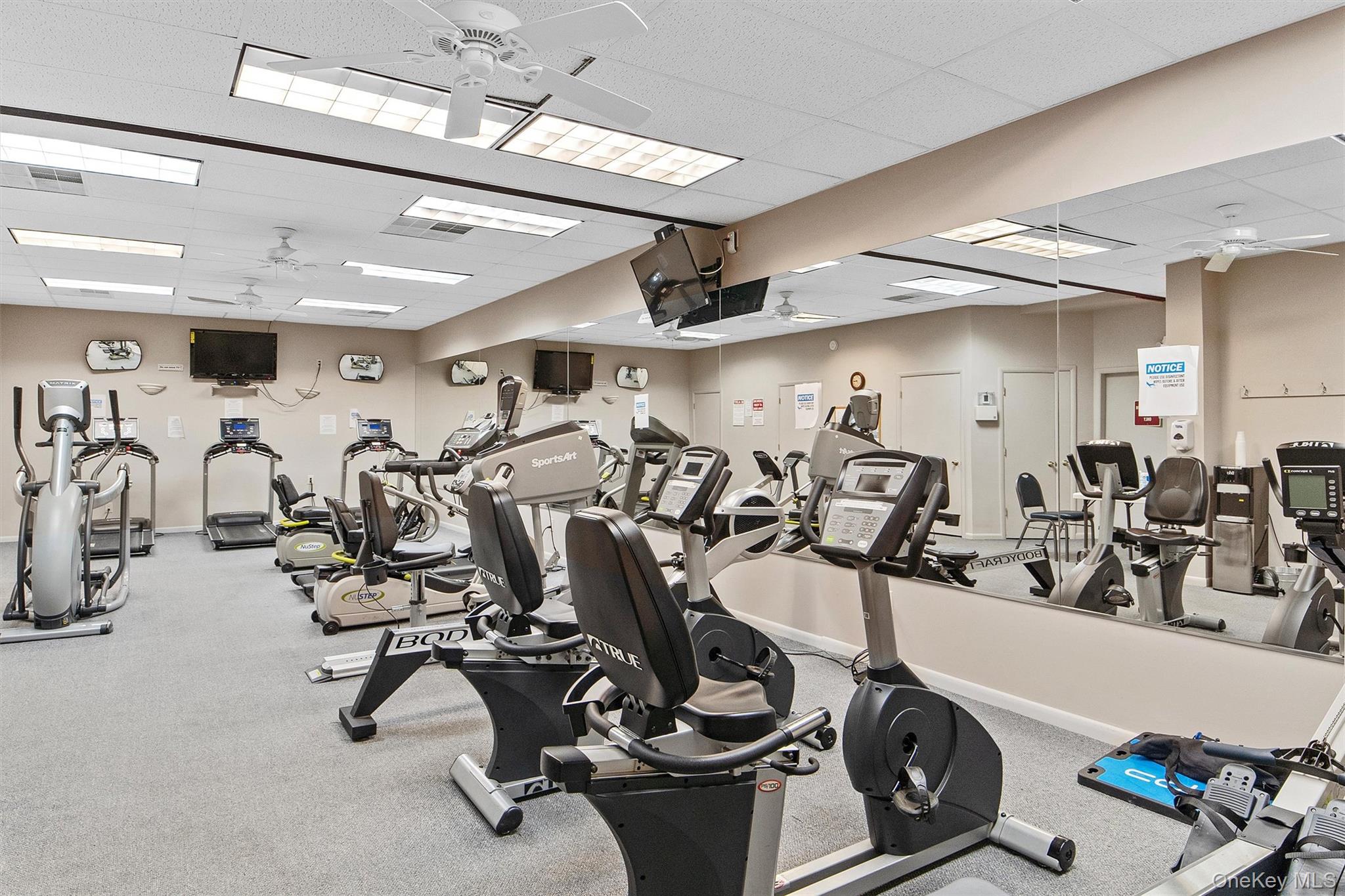 156 Carriage Court Unit: G