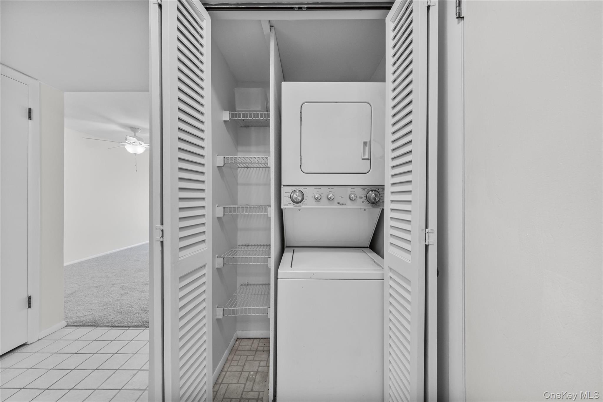 156 Carriage Court Unit: G