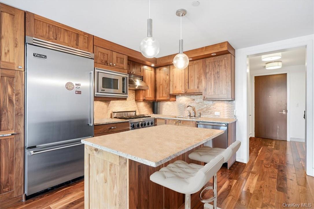 5 Renaissance Square Unit: 26B