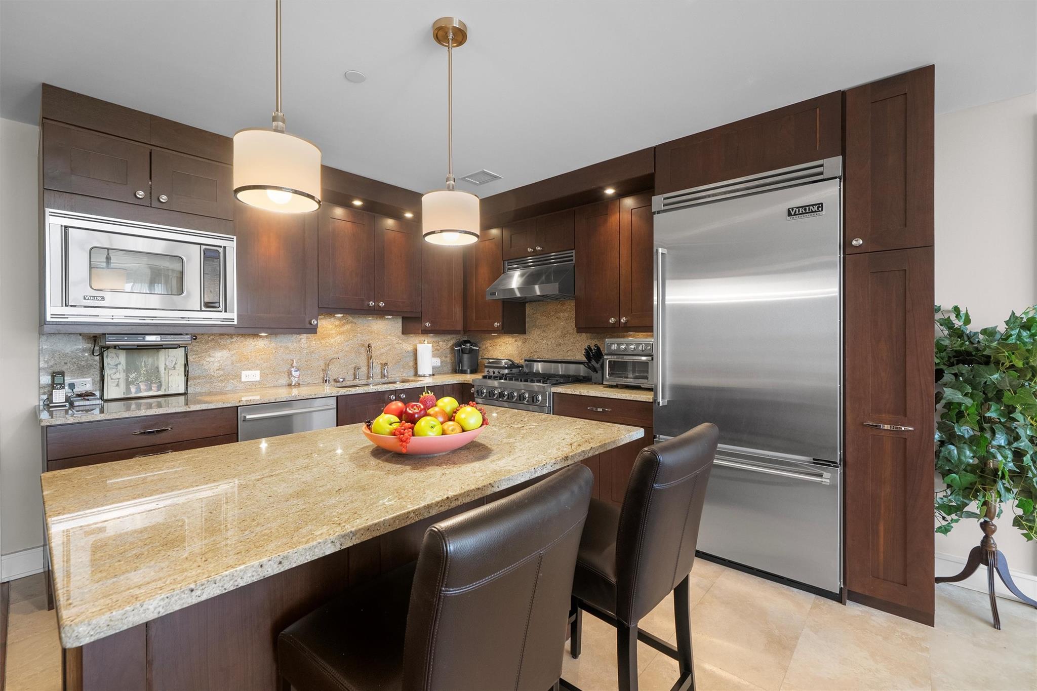 5 Renaissance Square Unit: 12F