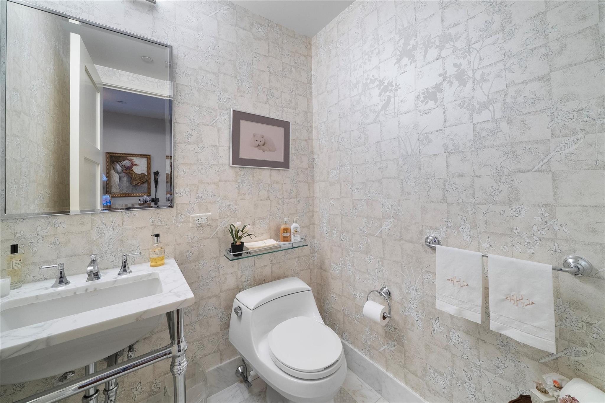 5 Renaissance Square Unit: 12F