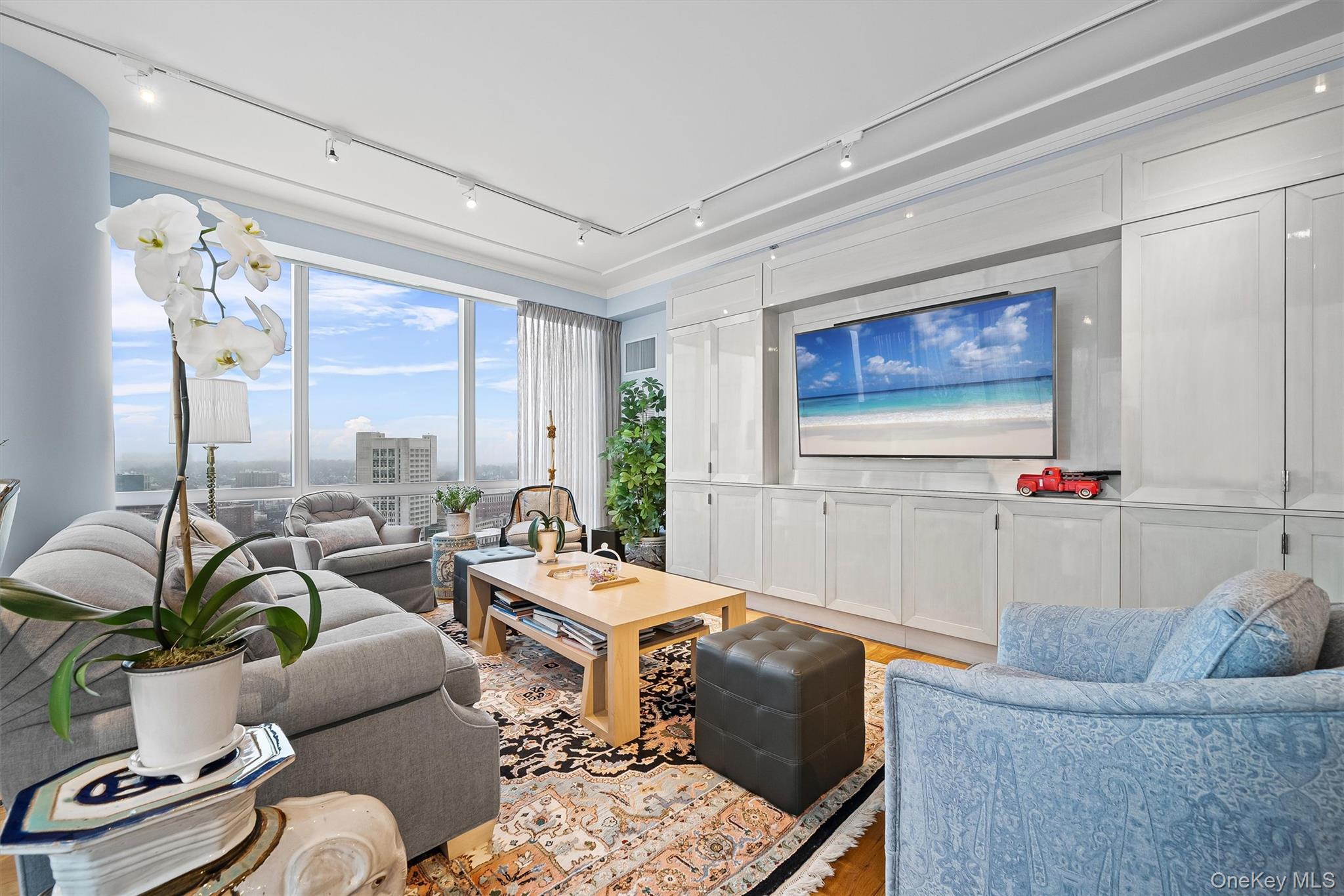 5 Renaissance Square Unit: 23G