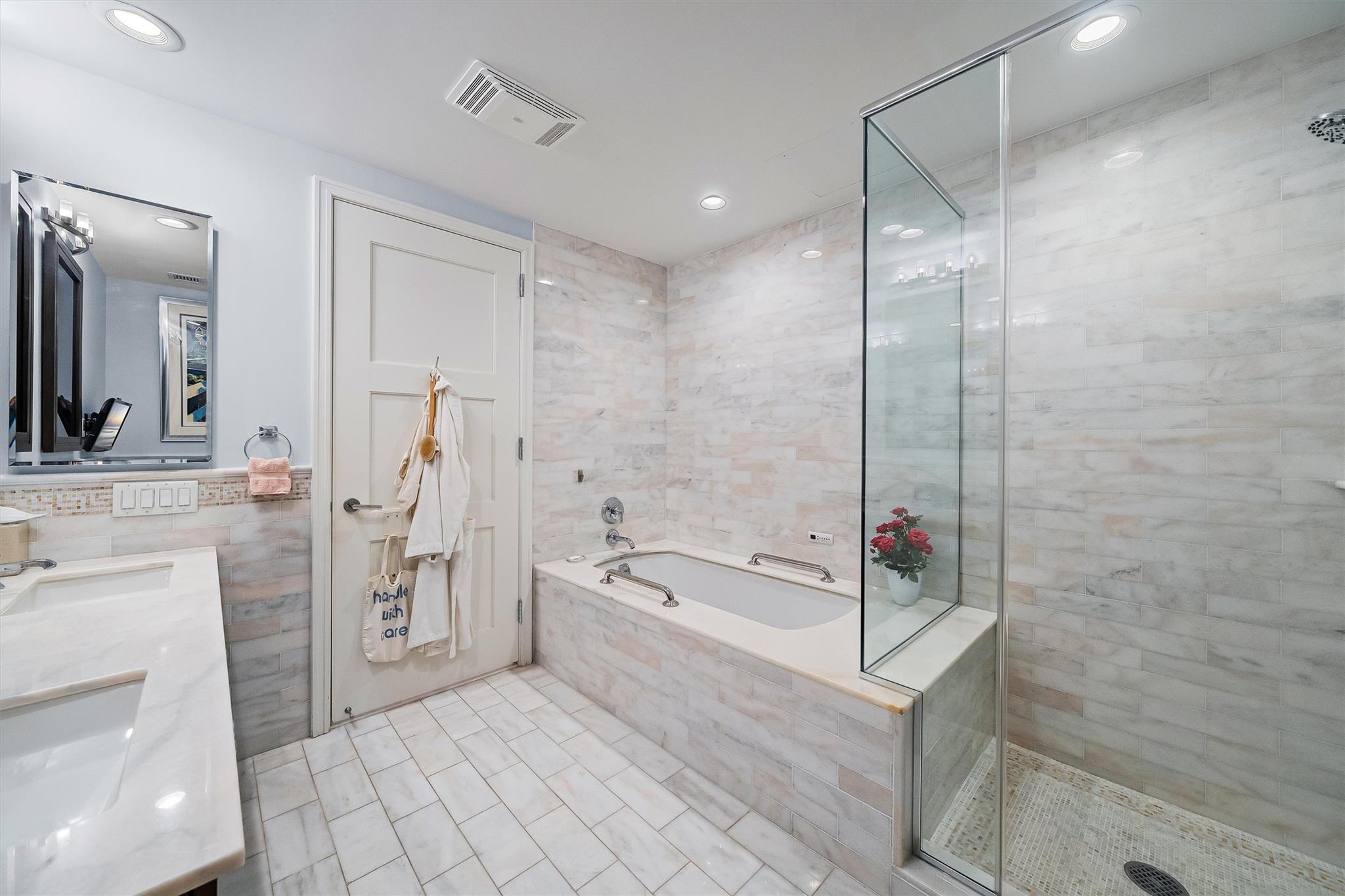 5 Renaissance Square Unit: 23G