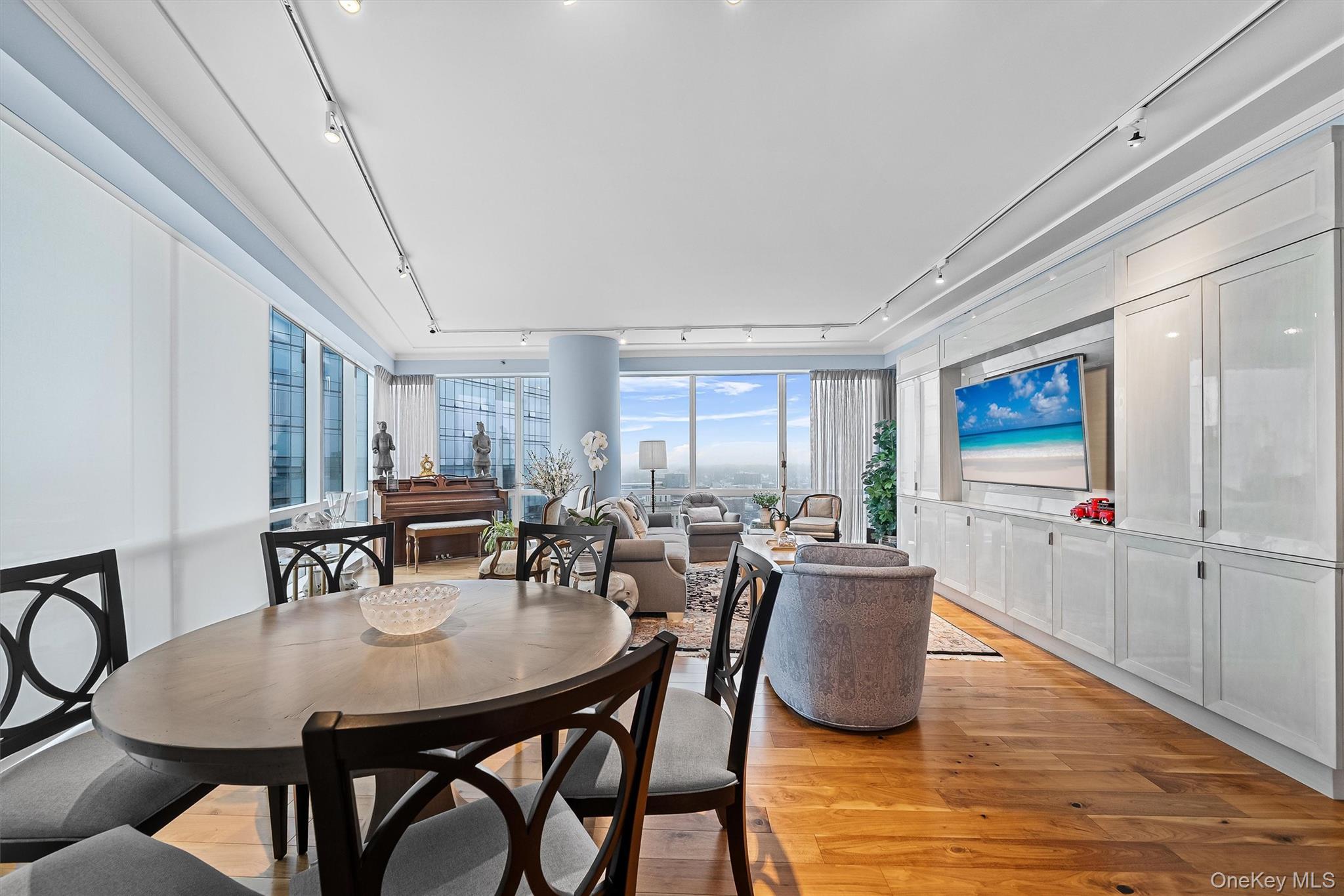 5 Renaissance Square Unit: 23G