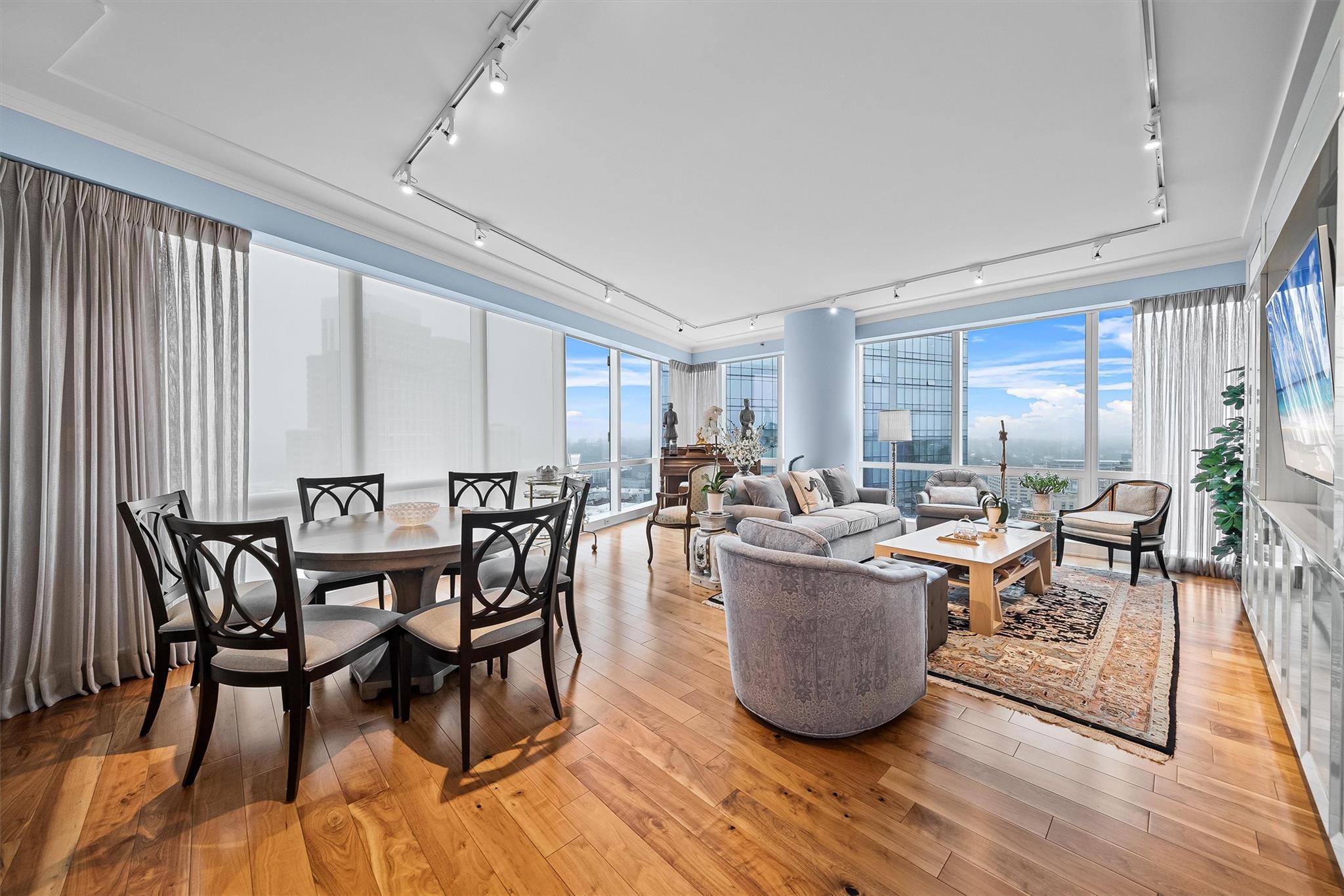 5 Renaissance Square Unit: 23G