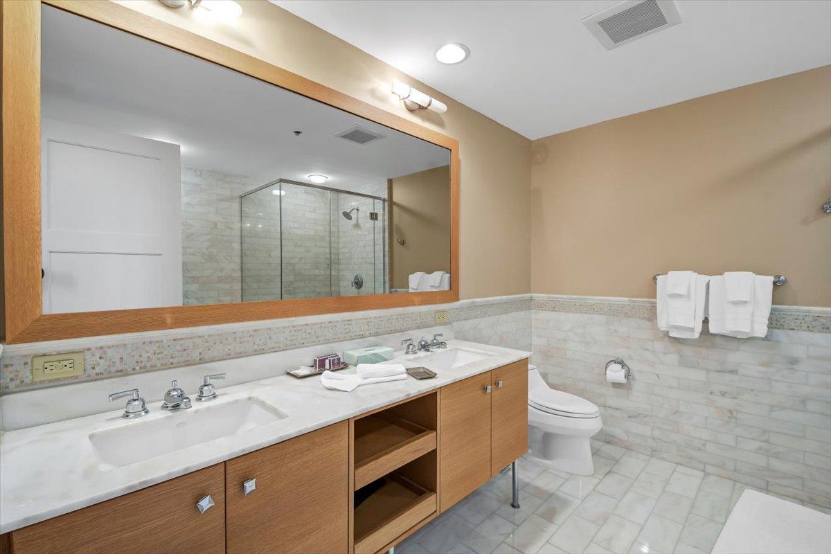 1 Renaissance Square Unit: 9A