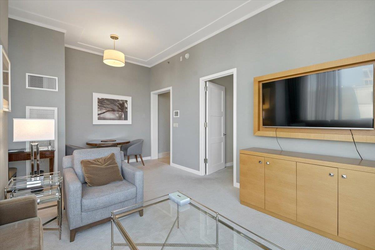 1 Renaissance Square Unit: 9A